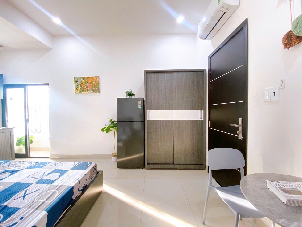 Phòng trọ Yolo House Võ Thành Trang - Tân Bình - Phòng (*)