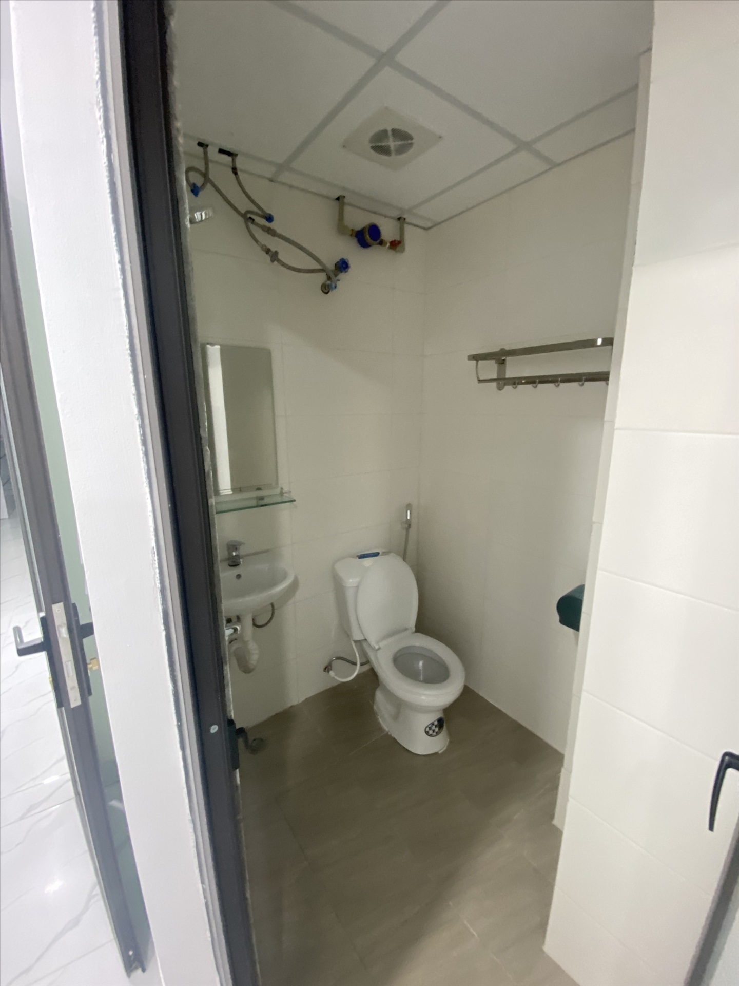 Phòng trọ Studio 20m2 tại NT Apartment Trần Quốc Vượng - Cầu Giấy - Phòng tắm