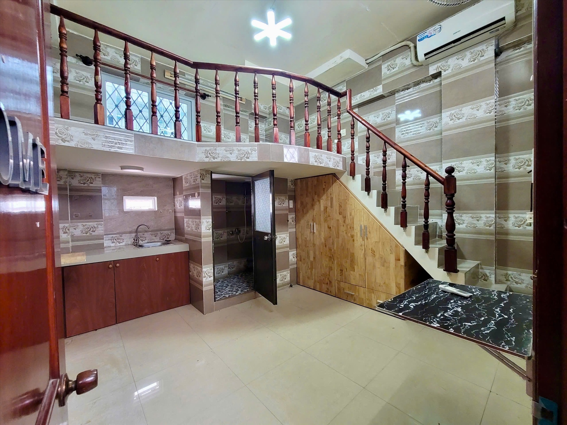 Phòng trọ VN House Lạc Long Quân - Tân Bình - Phòng (*)
