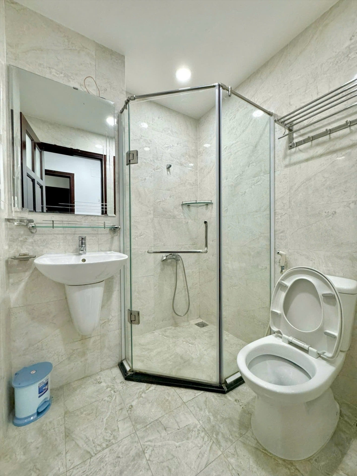 Phòng trọ Studio 30m2 tại Sabay Apartment Cửu Long - Tân Bình - Phòng tắm