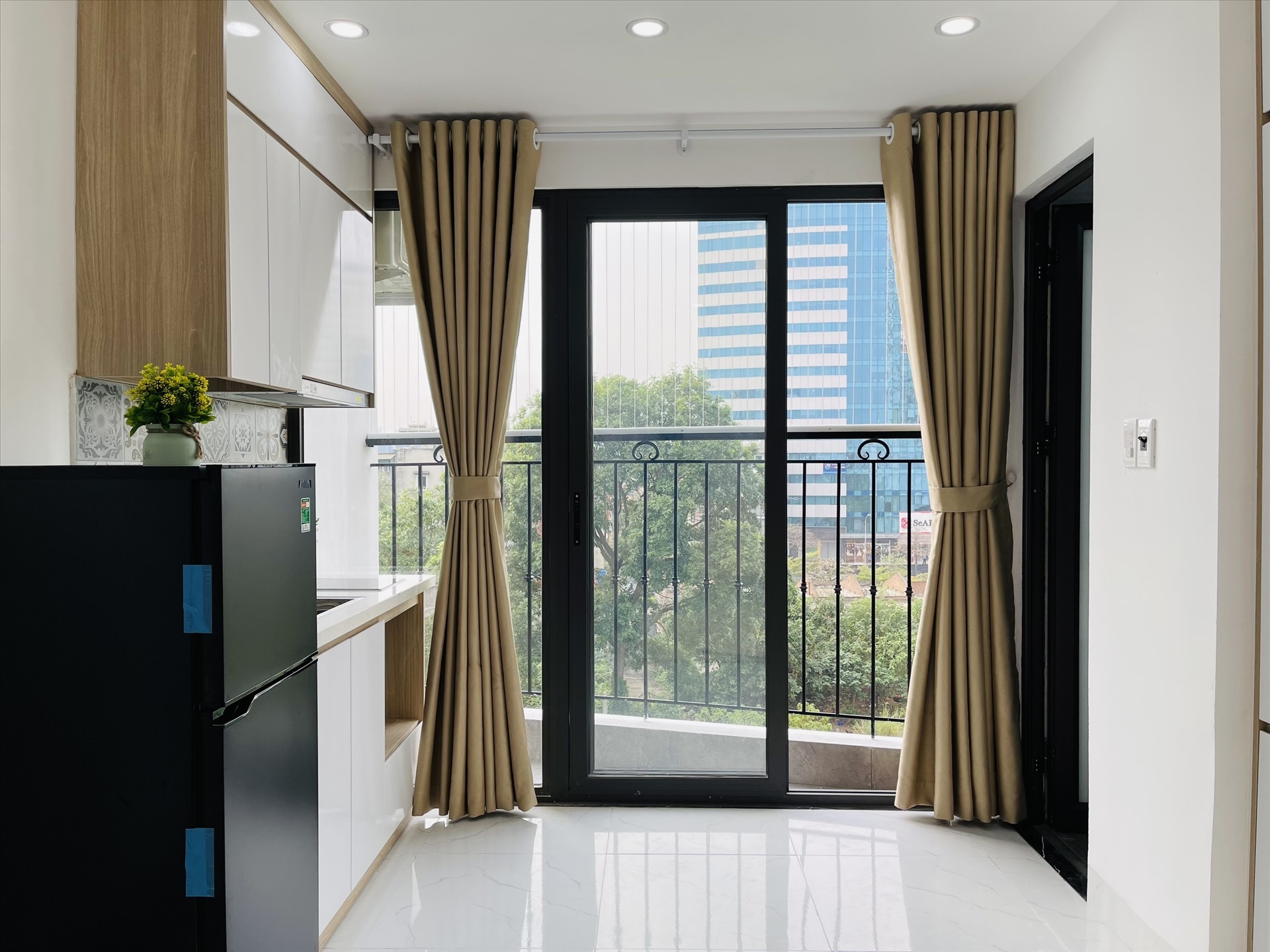 Phòng trọ Studio 20m2 tại Trường Thịnh Home Trường Chinh - Đống Đa - Ban công