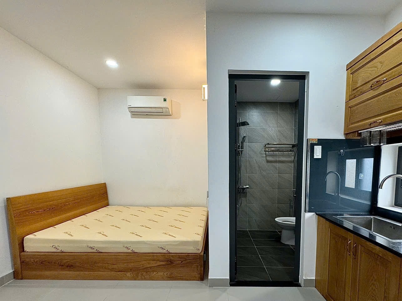 Phòng trọ Leontina House Ngô Bệ - Tân Bình - Phòng (*)