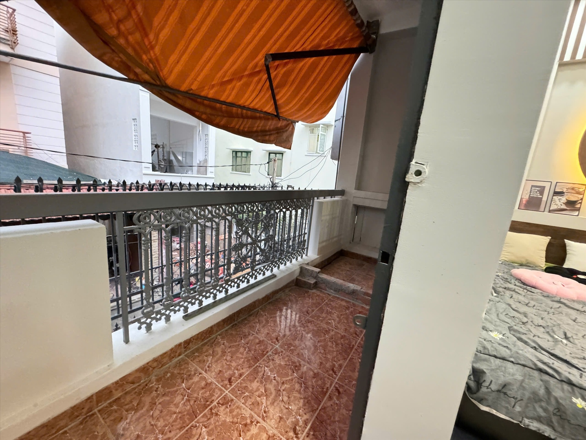 Phòng trọ 1 Phòng ngủ 45m2 tại Kinghome Đường C18 - Tân Bình - Ban công