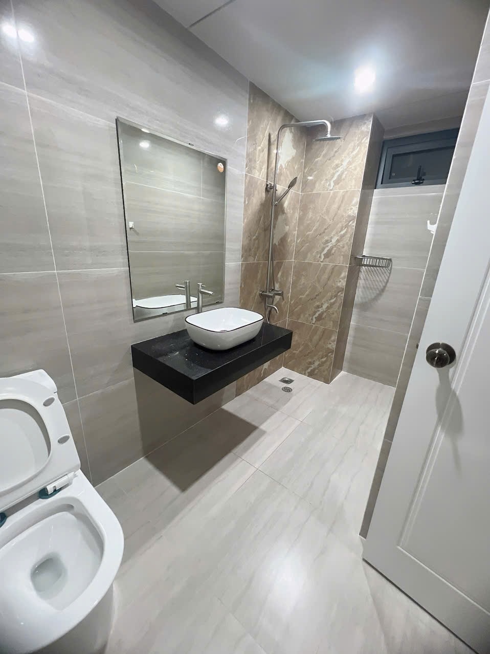 Phòng trọ Duplex 27m2 tại Kola Apartment Nguyễn Văn Linh - Quận 7 - Phòng tắm