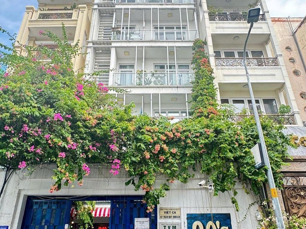 Phòng trọ PeaceHome Trần Qúy Khoách - Quận 1 - Toàn cảnh tòa nhà (*)