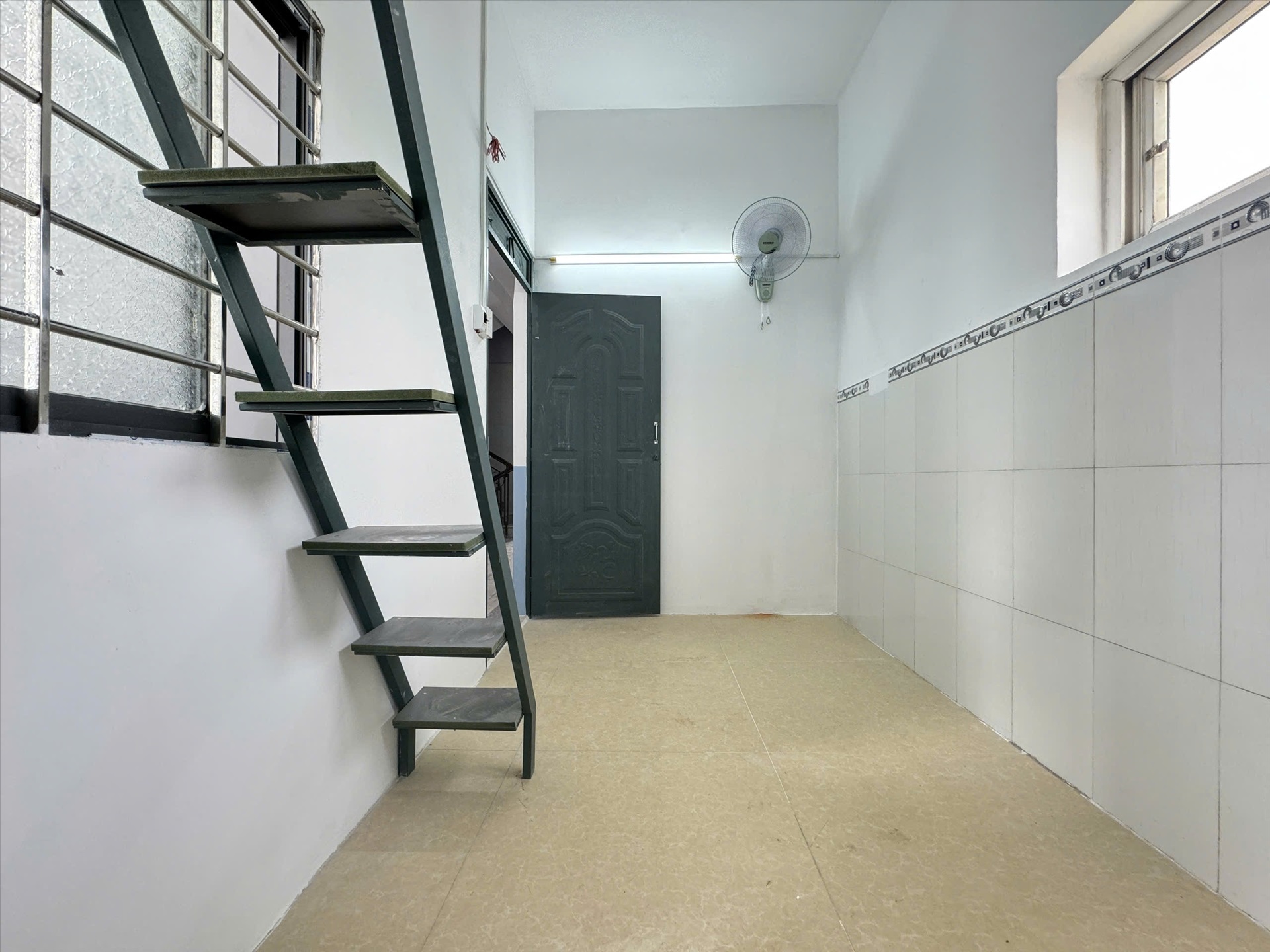 Phòng trọ Duplex 20m2 tại SGHouse Phan Huy Ích - Tân Bình - Phòng khách