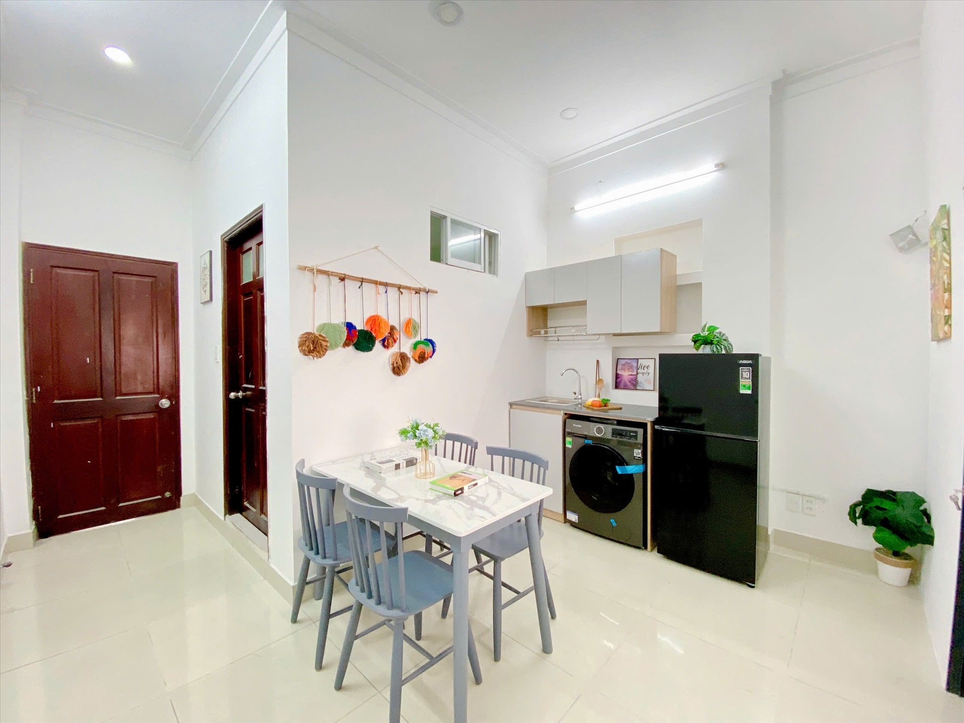Phòng trọ Yolo House Giải Phóng - Tân Bình - Phòng (*)