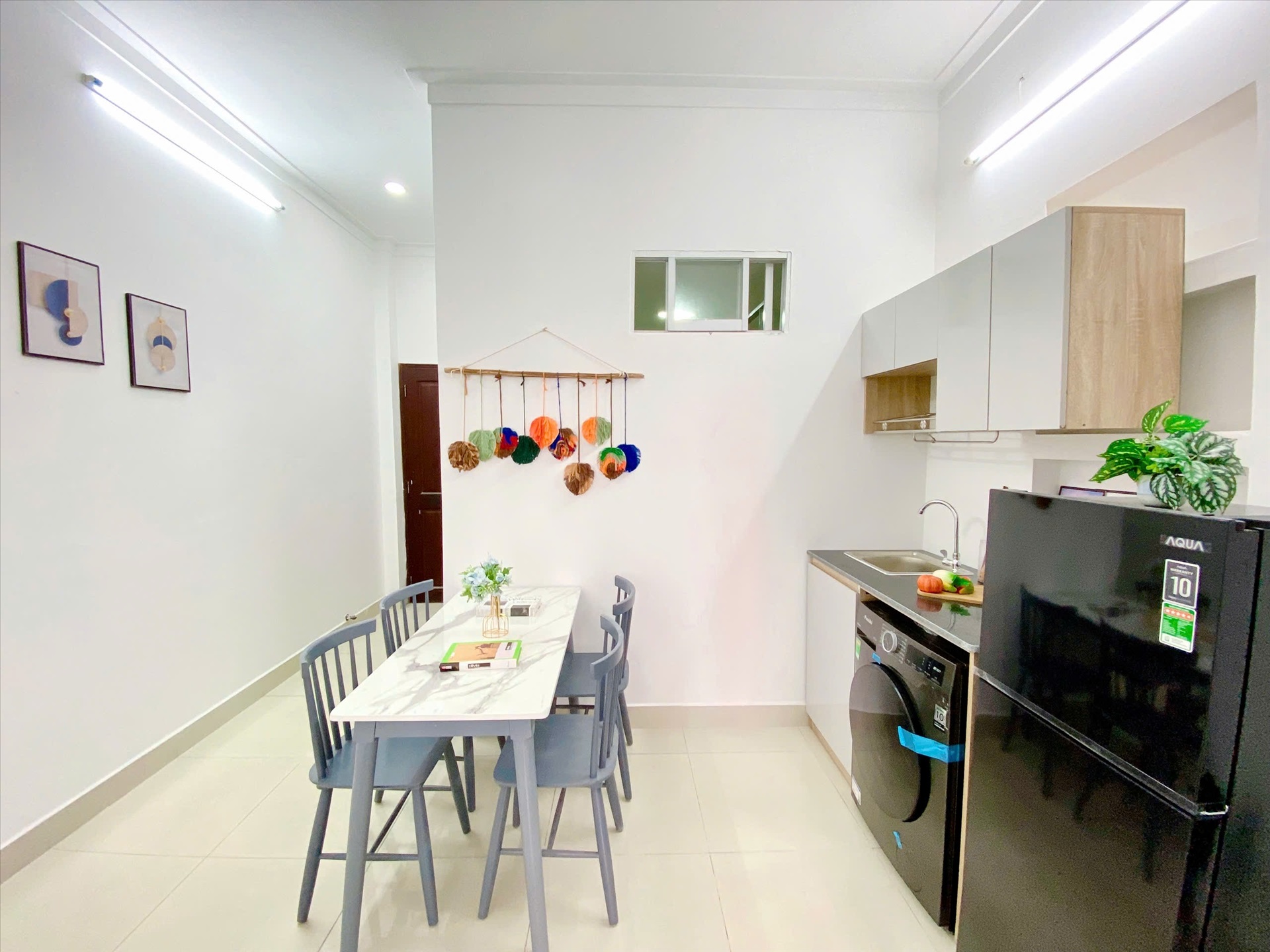 Phòng trọ Studio 25m2 tại Yolo House Giải Phóng - Tân Bình - Phòng khách