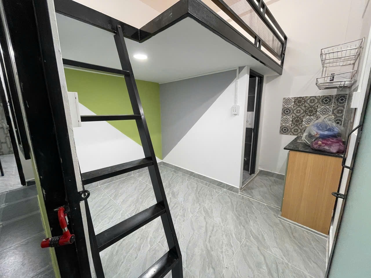 Phòng trọ Duplex 20m2 tại AY House Võ Oanh - Bình Thạnh - Phòng khách