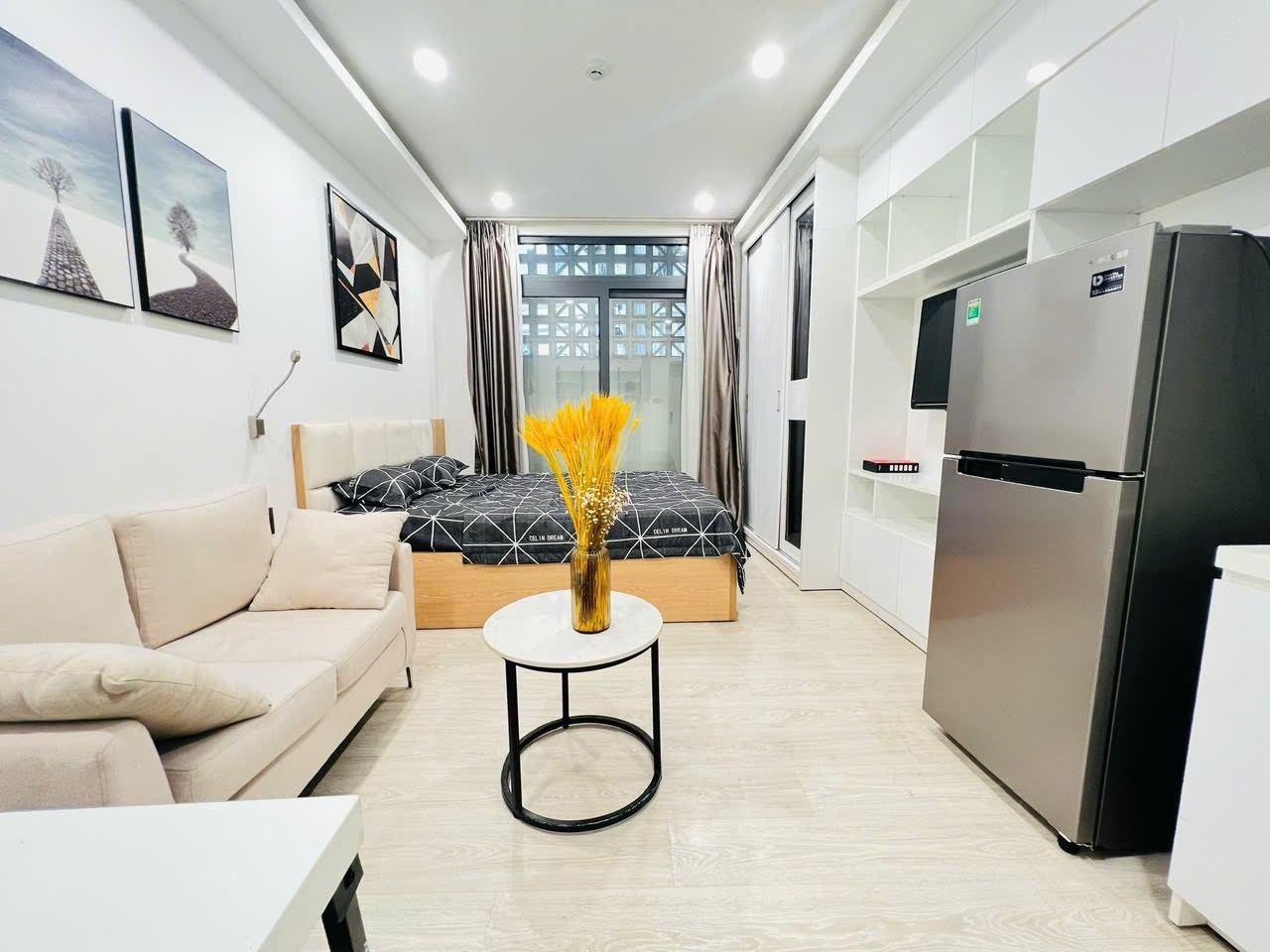 Phòng trọ CivilisHouse Nguyễn Thị Minh Khai - Quận 1 - Phòng (*)