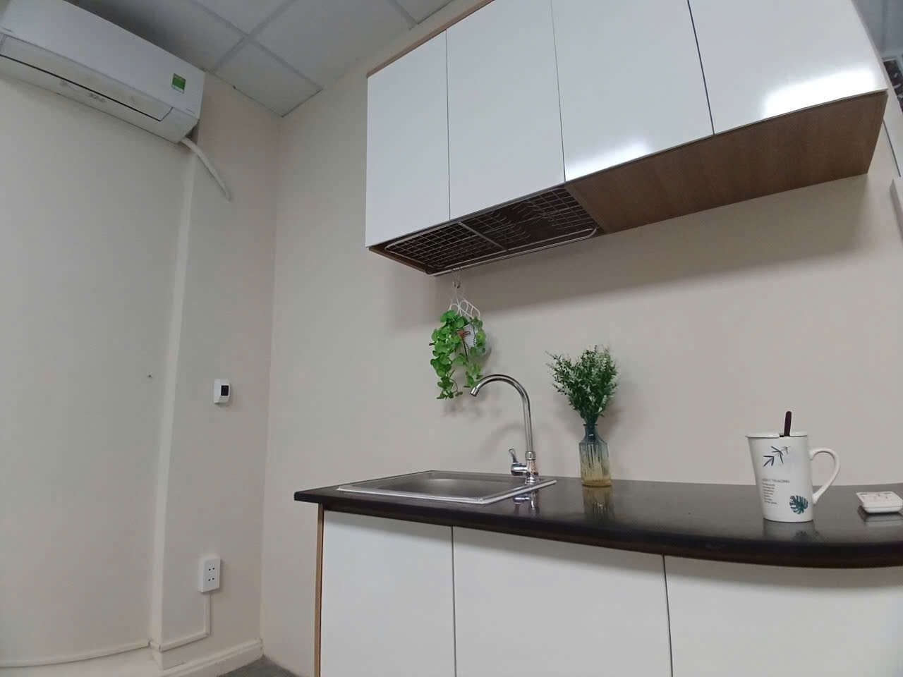 Phòng trọ KL Home Hoàng Văn Thụ - Phú Nhuận - Phòng (*)