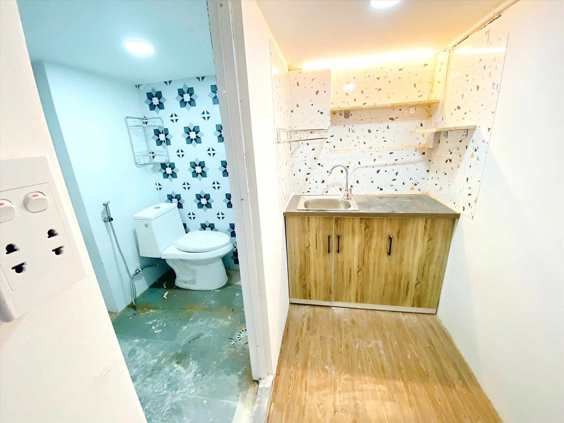 Phòng trọ Duplex 20m2 tại Sweet Home Liên Khu 4-5 - Bình Tân - Phòng tắm