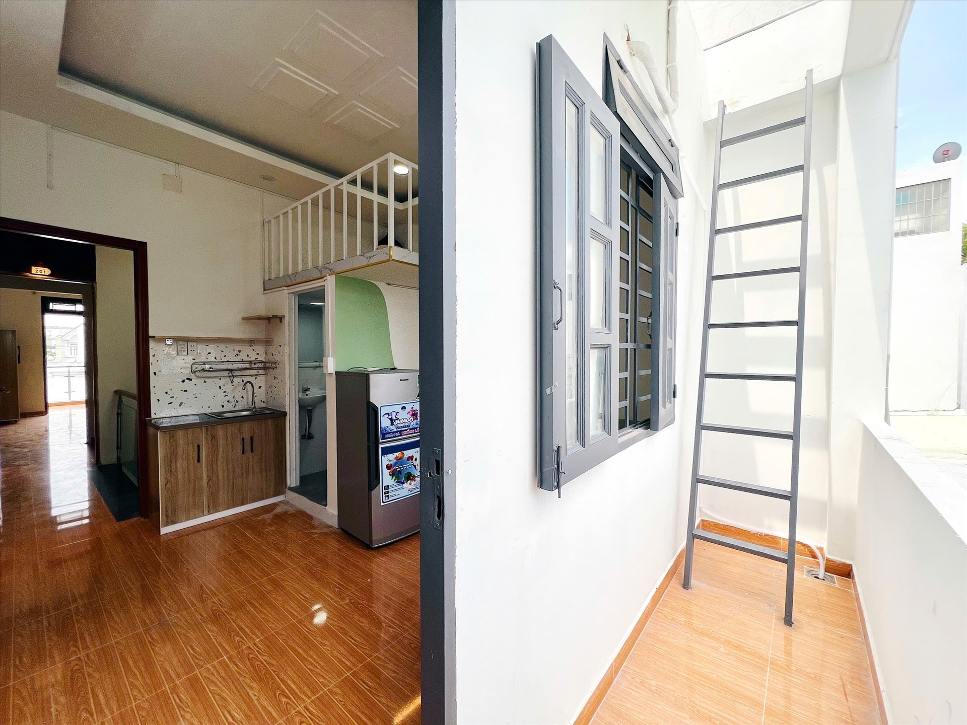 Phòng trọ Sweet Home Liên Khu 4-5 - Bình Tân - Toàn cảnh tòa nhà (*)