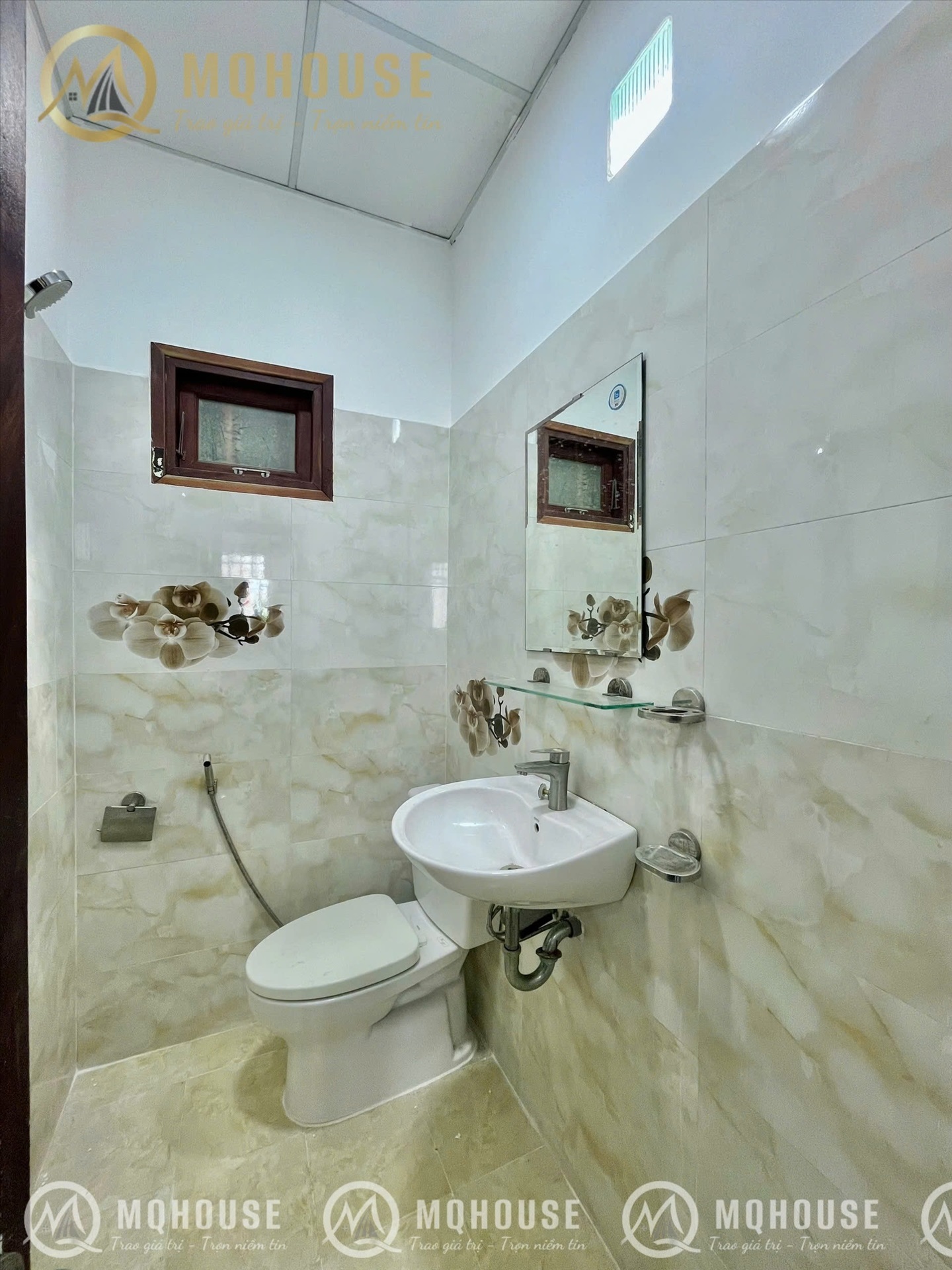 Phòng trọ Studio 30m2 tại Cá Mập House Lê Văn Sỹ - Tân Bình - Phòng tắm
