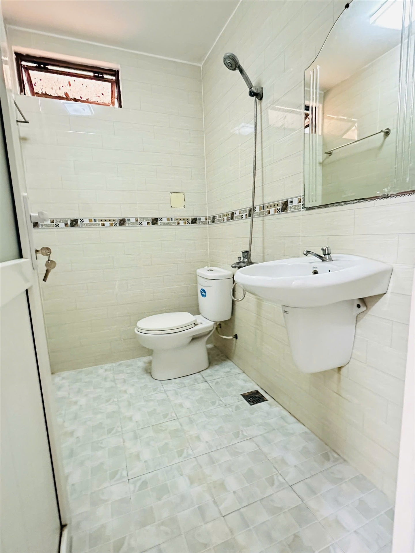 Phòng trọ 1 Phòng ngủ 35m2 tại NF Real Apartment Trường Sa - Tân Bình - Phòng tắm