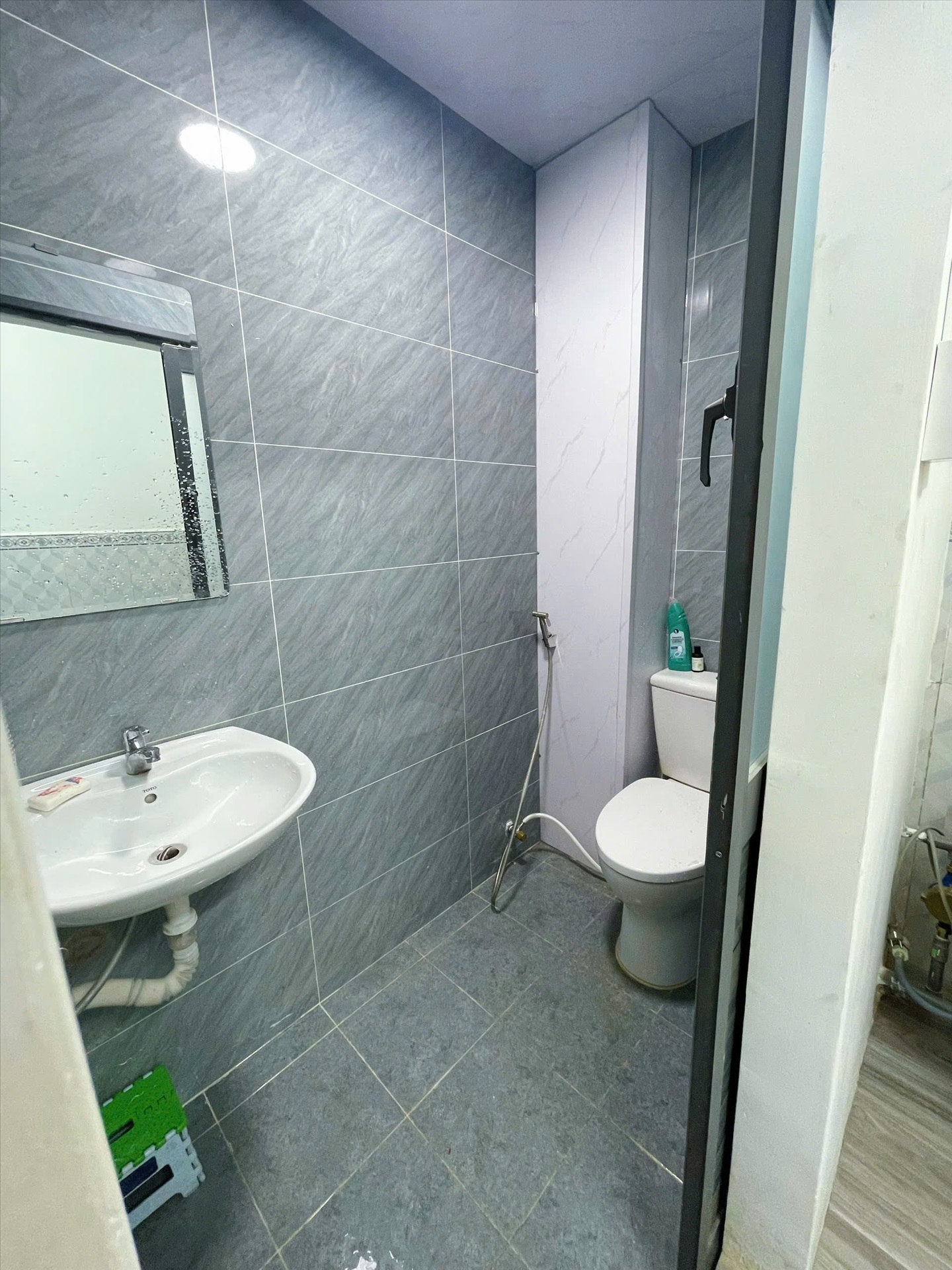 Phòng trọ Studio 30m2 tại Cá Mập House Lê Văn Sỹ - Tân Bình - Phòng tắm