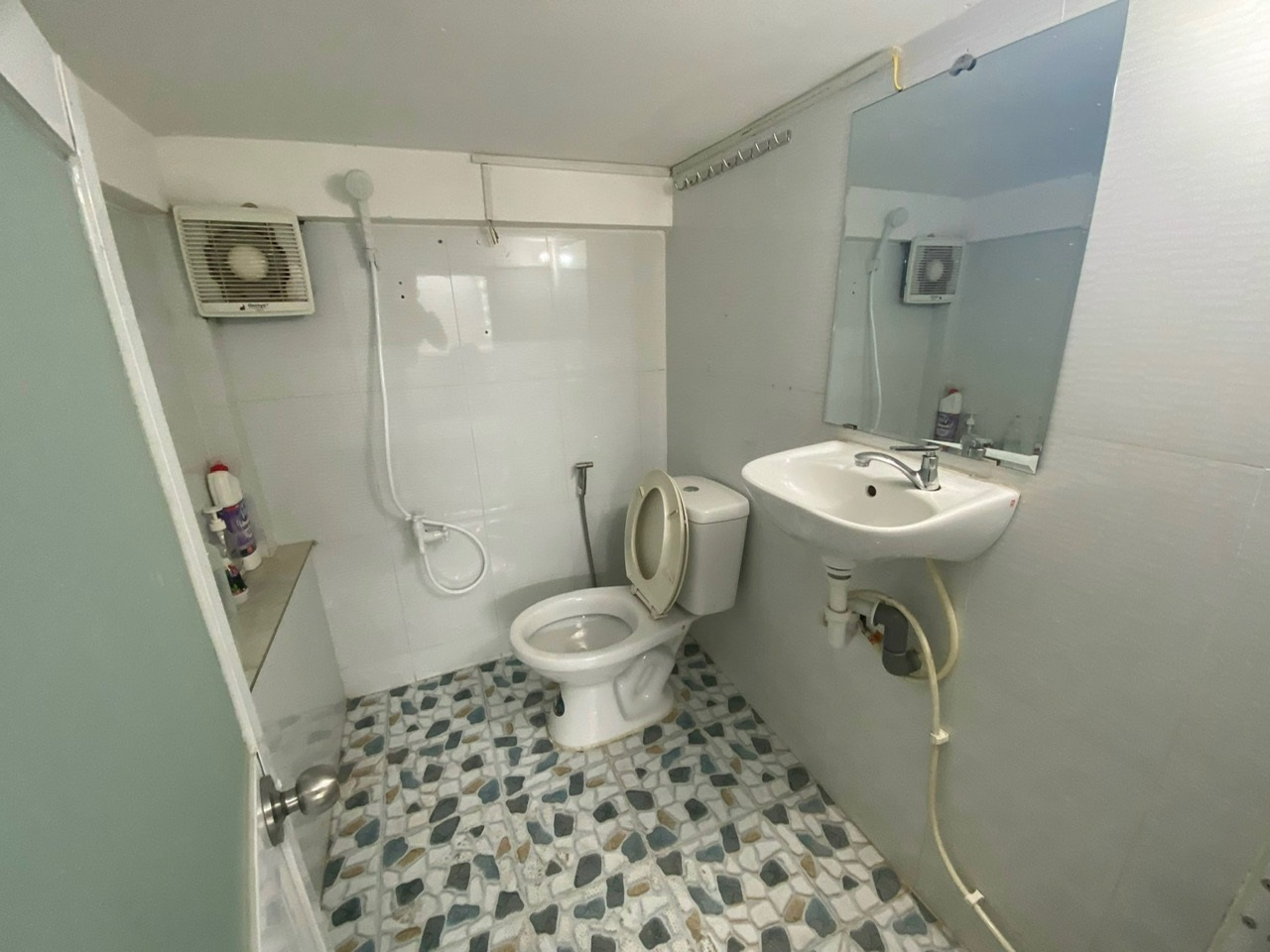 Phòng trọ Studio 25m2 tại Lucky Home Trần Kế Xương - Bình Thạnh - Phòng tắm