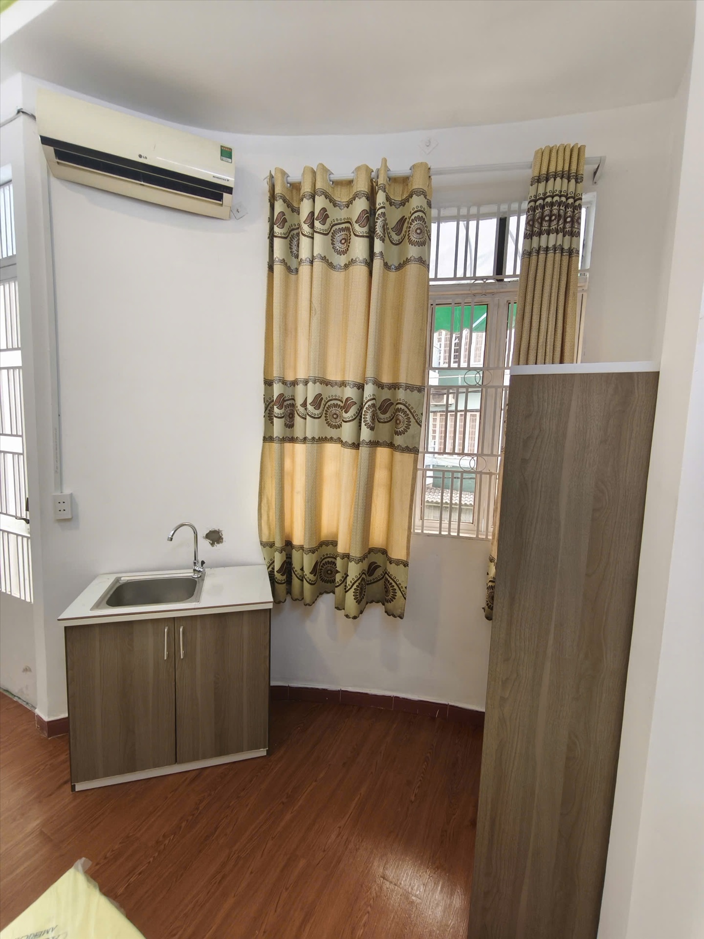 Phòng trọ AL Home Ni Sư Huỳnh Liên - Tân Bình - Phòng (*)