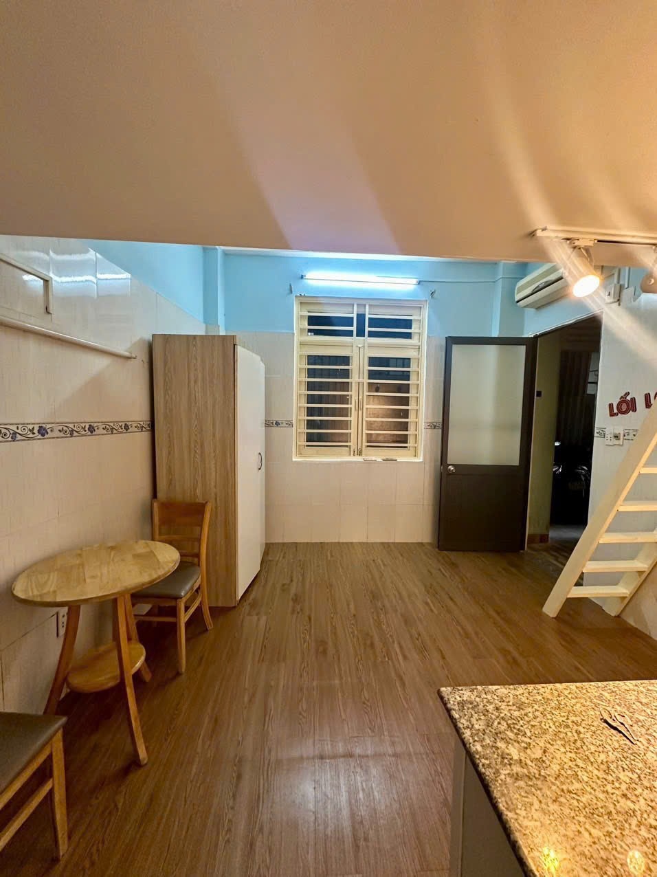 Phòng trọ Duplex 25m2 tại SVHome Ung Văn Khiêm - Bình Thạnh - Phòng khách