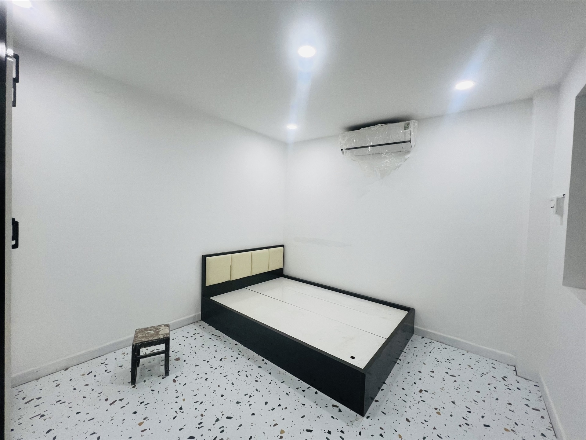 Phòng trọ 1 Phòng ngủ 30m2 tại Uncle House Đường D1 - Bình Thạnh - Phòng ngủ