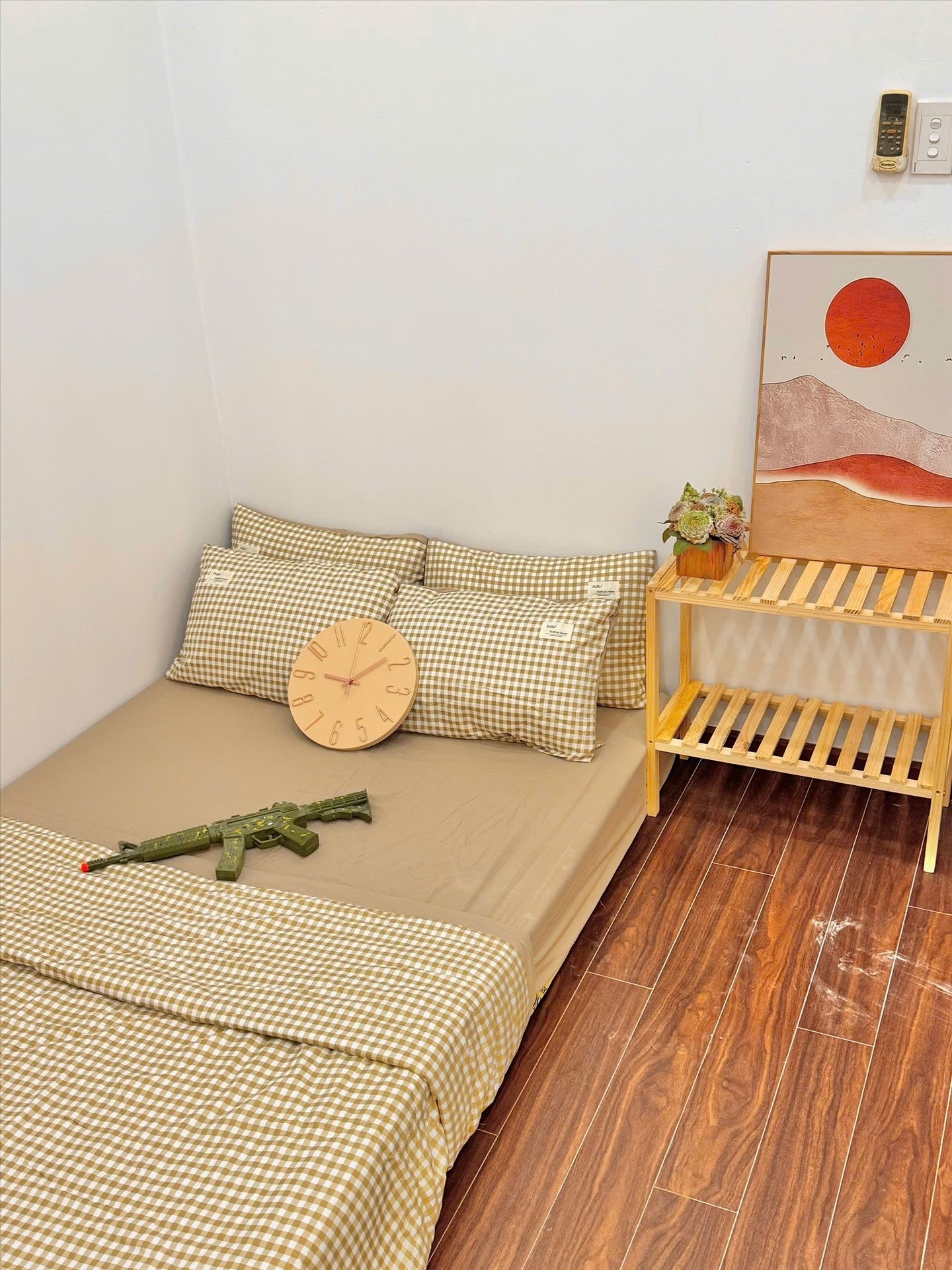 Phòng trọ AT Apartment Nguyễn Hồng Đào - Tân Bình - Phòng (*)