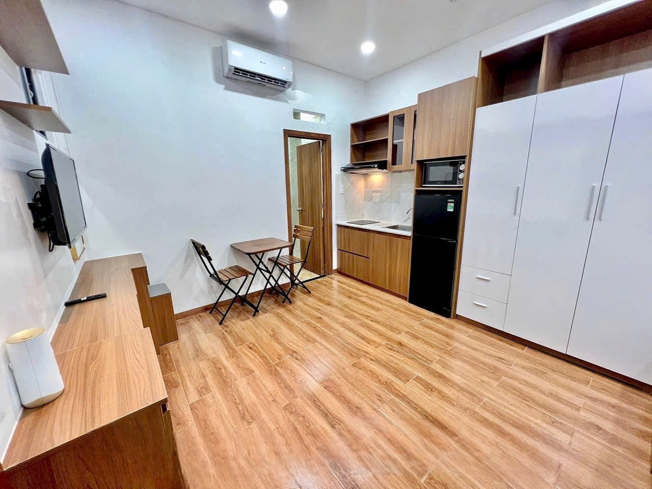 Phòng trọ CivilisHouse Nguyễn Công Hoan - Phú Nhuận - Phòng (*)