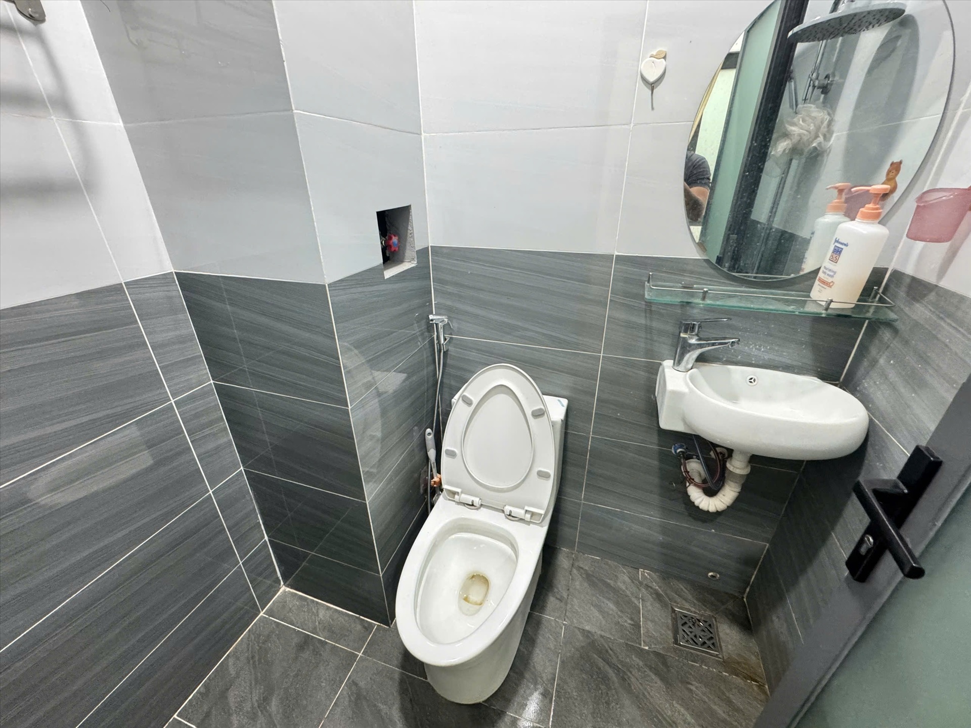 Phòng trọ Studio 25m2 tại NTL Home Nguyễn Trung Trực - Bình Thạnh - Phòng tắm