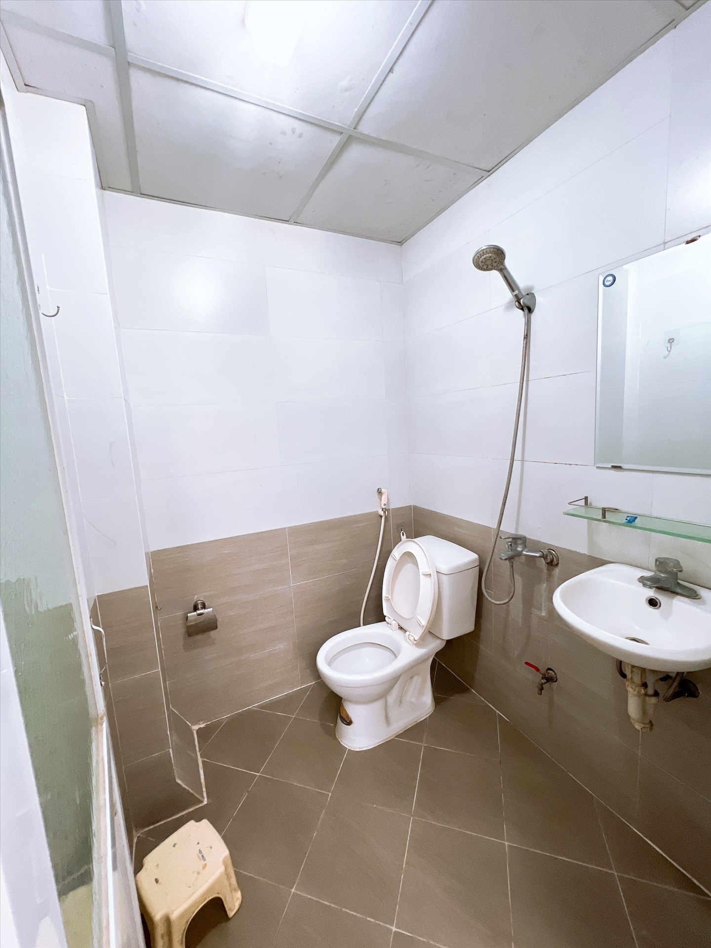Phòng trọ Studio 25m2 tại Happyhomes Phú Diễn - Bắc Từ Liêm - Phòng tắm