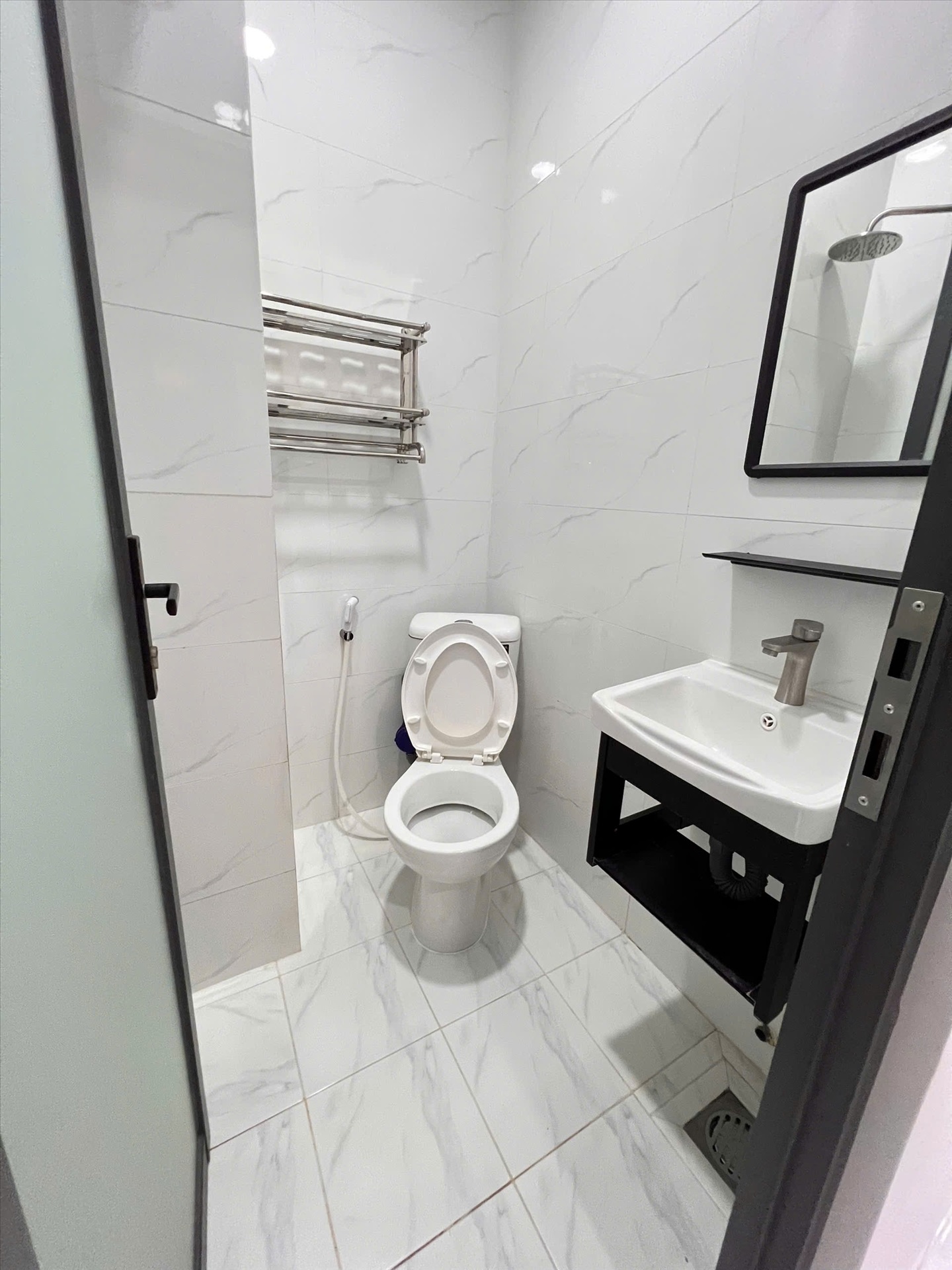 Phòng trọ Studio 25m2 tại AN House Nguyễn Kiệm - Phú Nhuận - Phòng tắm