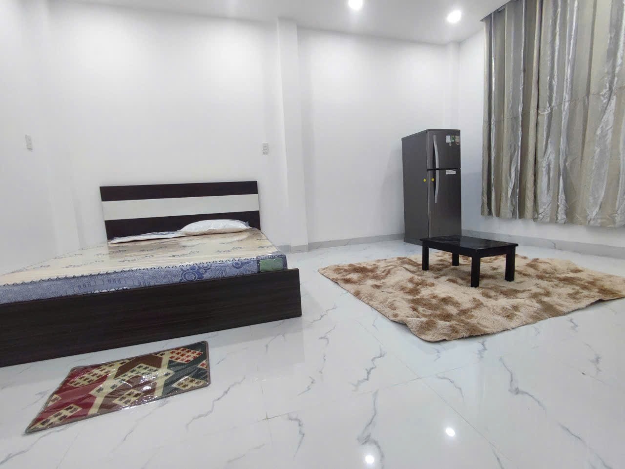 Phòng trọ H2 Home Trần Bình Trọng - Bình Thạnh - Phòng (*)