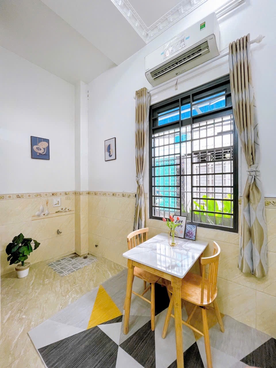 Phòng trọ Yolo House Bình Trị Đông - Bình Tân - Phòng (*)