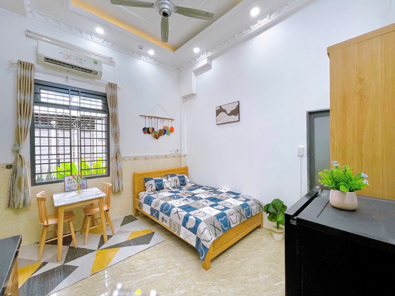 Phòng trọ Studio 25m2 tại Yolo House Bình Trị Đông - Bình Tân - Phòng khách