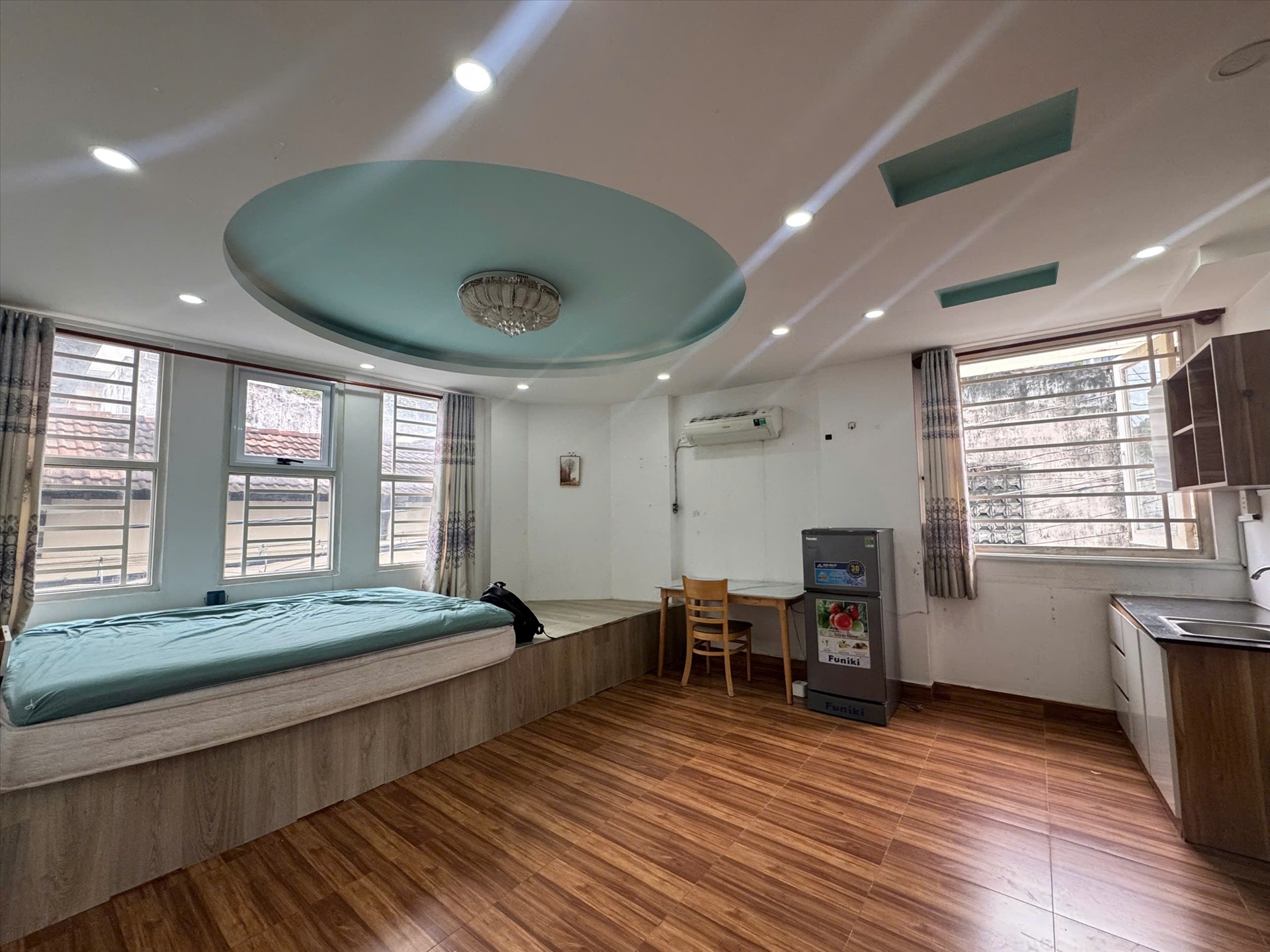 Phòng trọ Studio 30m2 tại TA Home Nguyễn Văn Đậu - Bình Thạnh - Góc làm việc