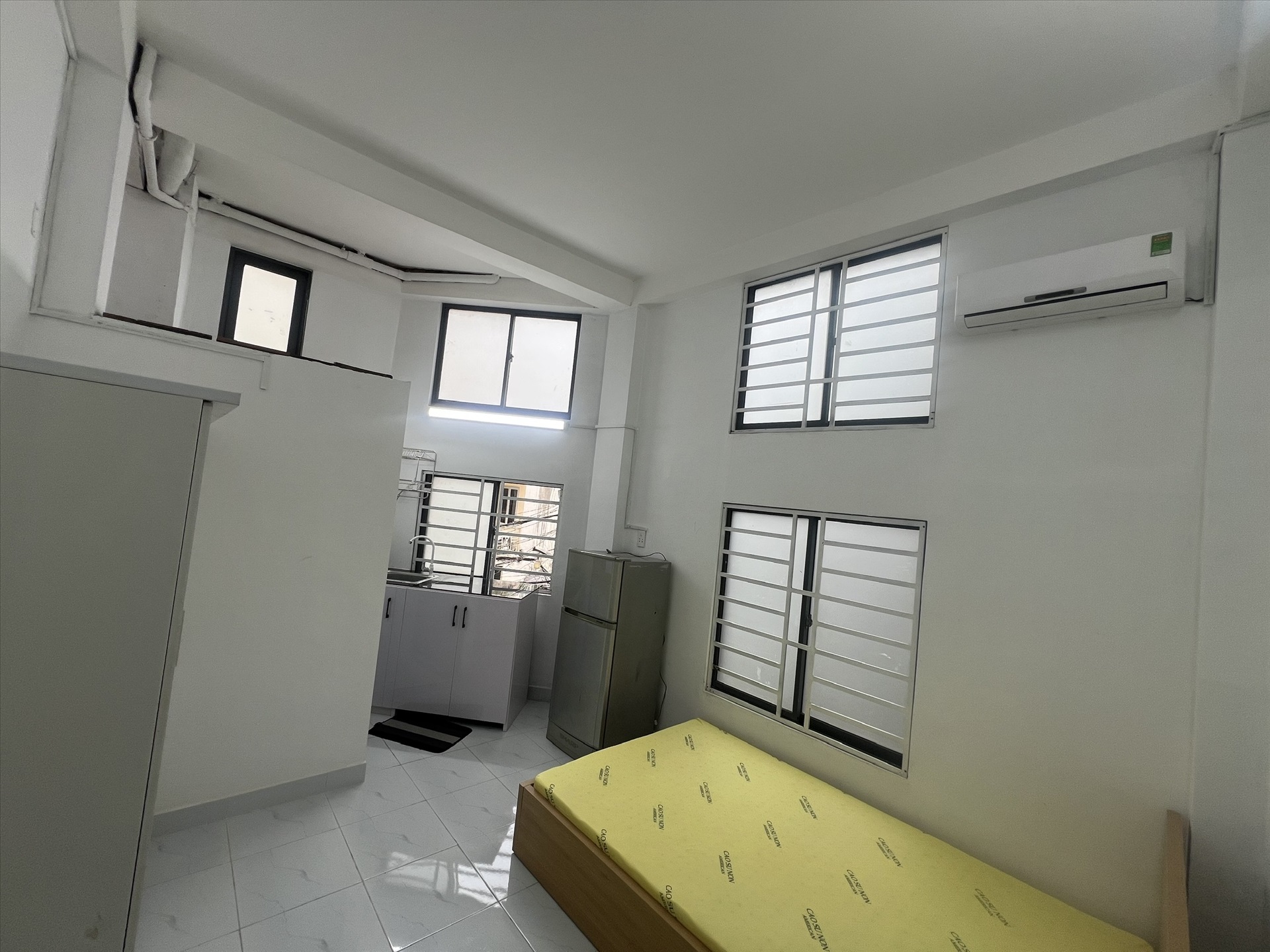 Phòng trọ Uncle House Bùi Đình Tuý - Bình Thạnh - Phòng (*)