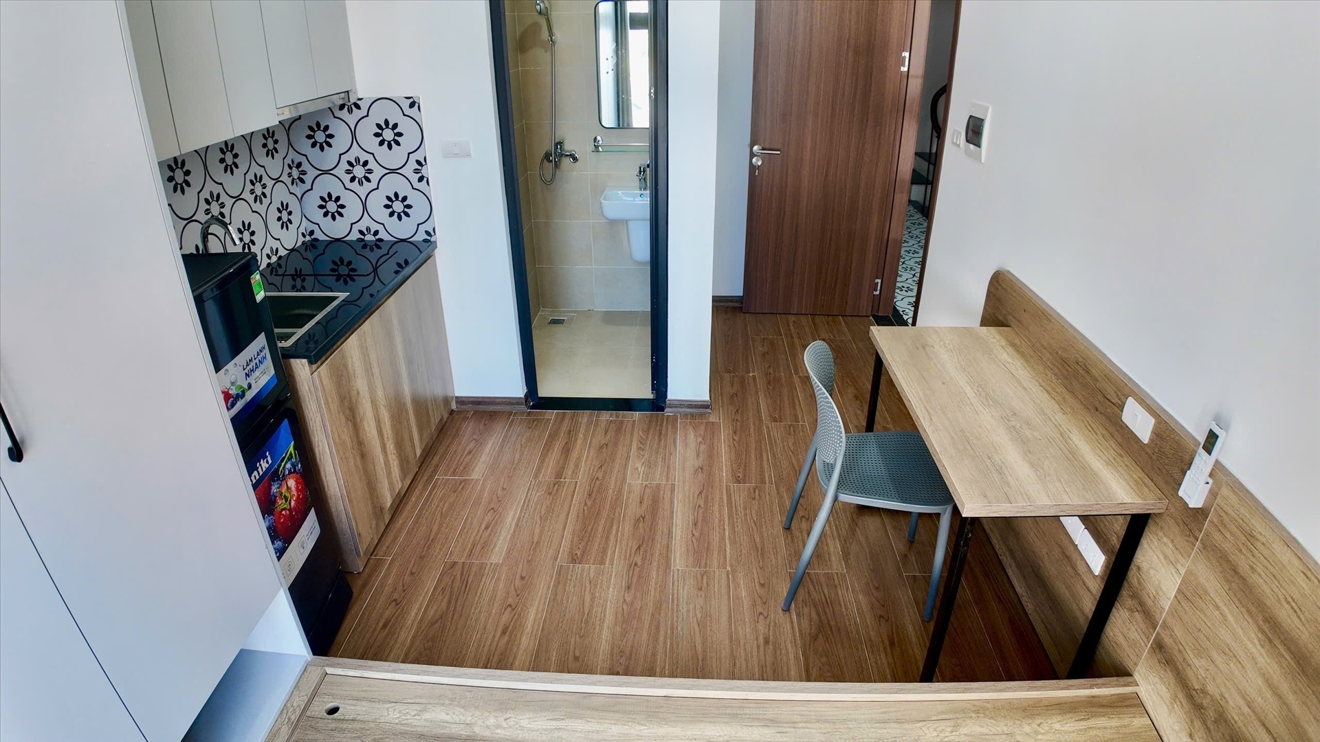 Phòng trọ Studio 18m2 tại Be Home Trung Kính - Cầu Giấy - Phòng khách