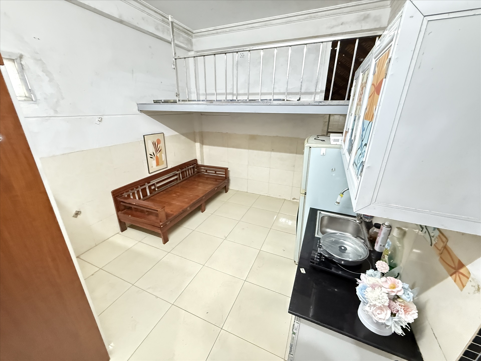 Phòng trọ Duplex 18m2 tại Big Home Mễ Trì Thượng - Nam Từ Liêm - Phòng khách