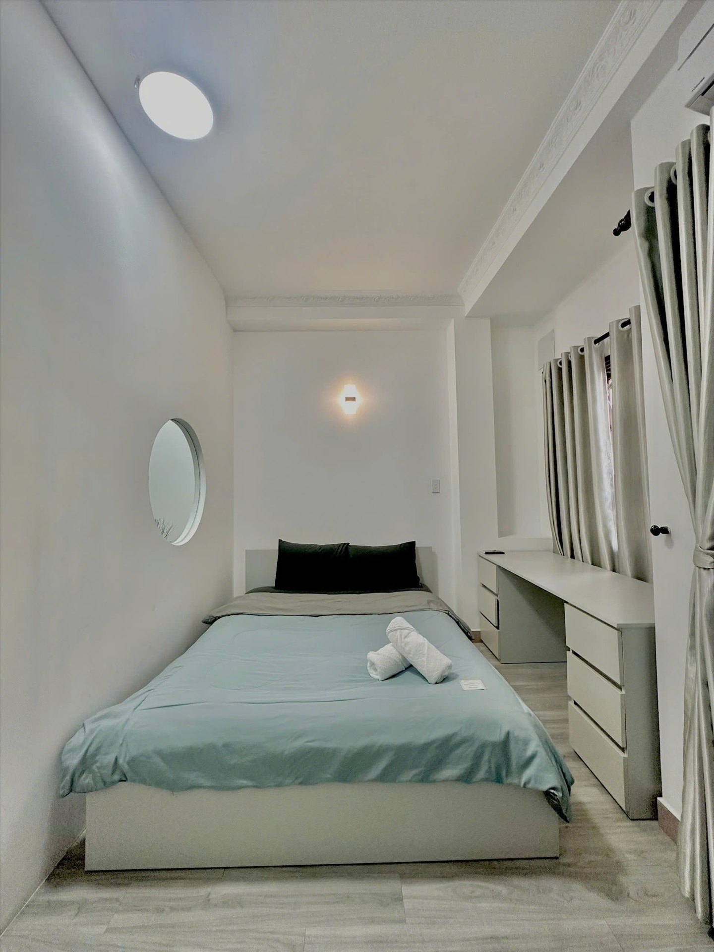 Phòng trọ Modern Studio Thủ Khoa Huân - Quận 1 - Phòng (*)