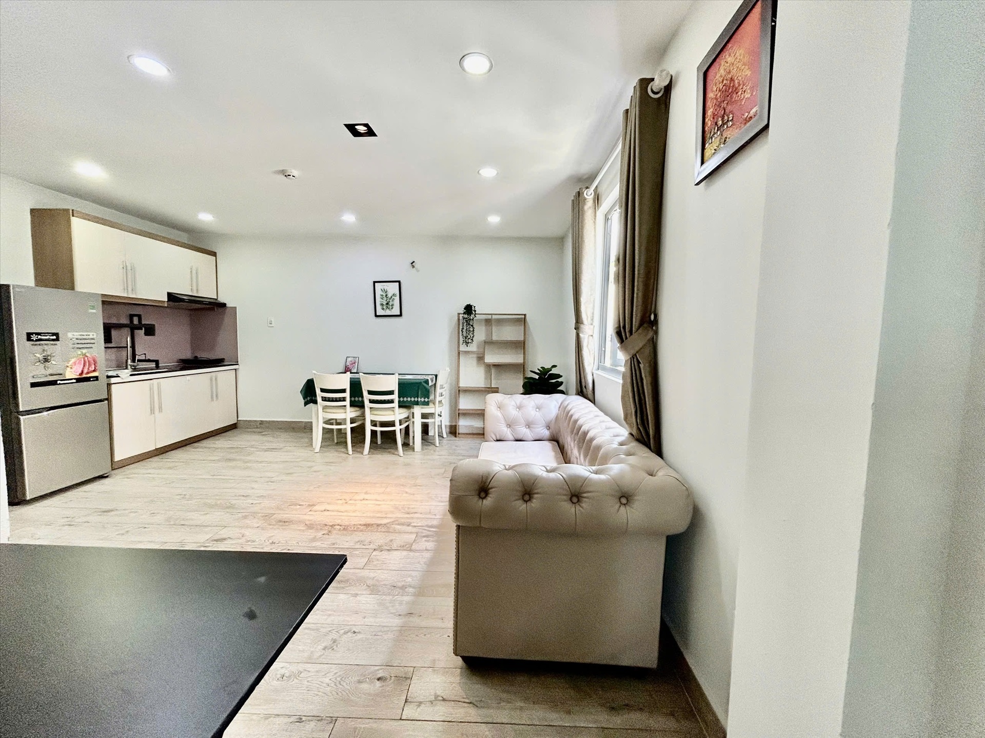 Phòng trọ 1 Phòng ngủ 45m2 tại CN Home Nguyễn Gia Trí - Bình Thạnh - Phòng khách