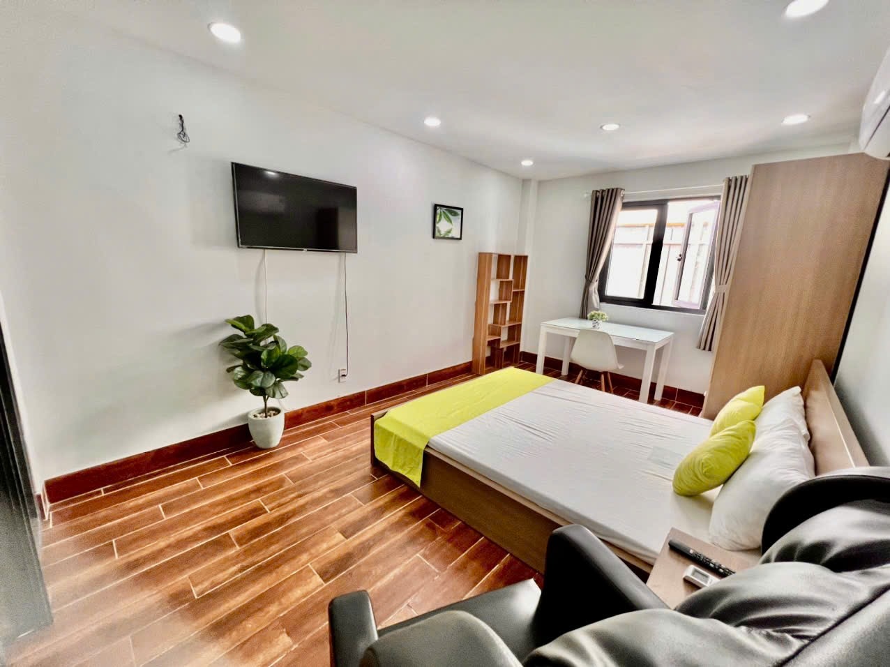 Phòng trọ CN Home Nguyễn Gia Trí - Bình Thạnh - Phòng (*)