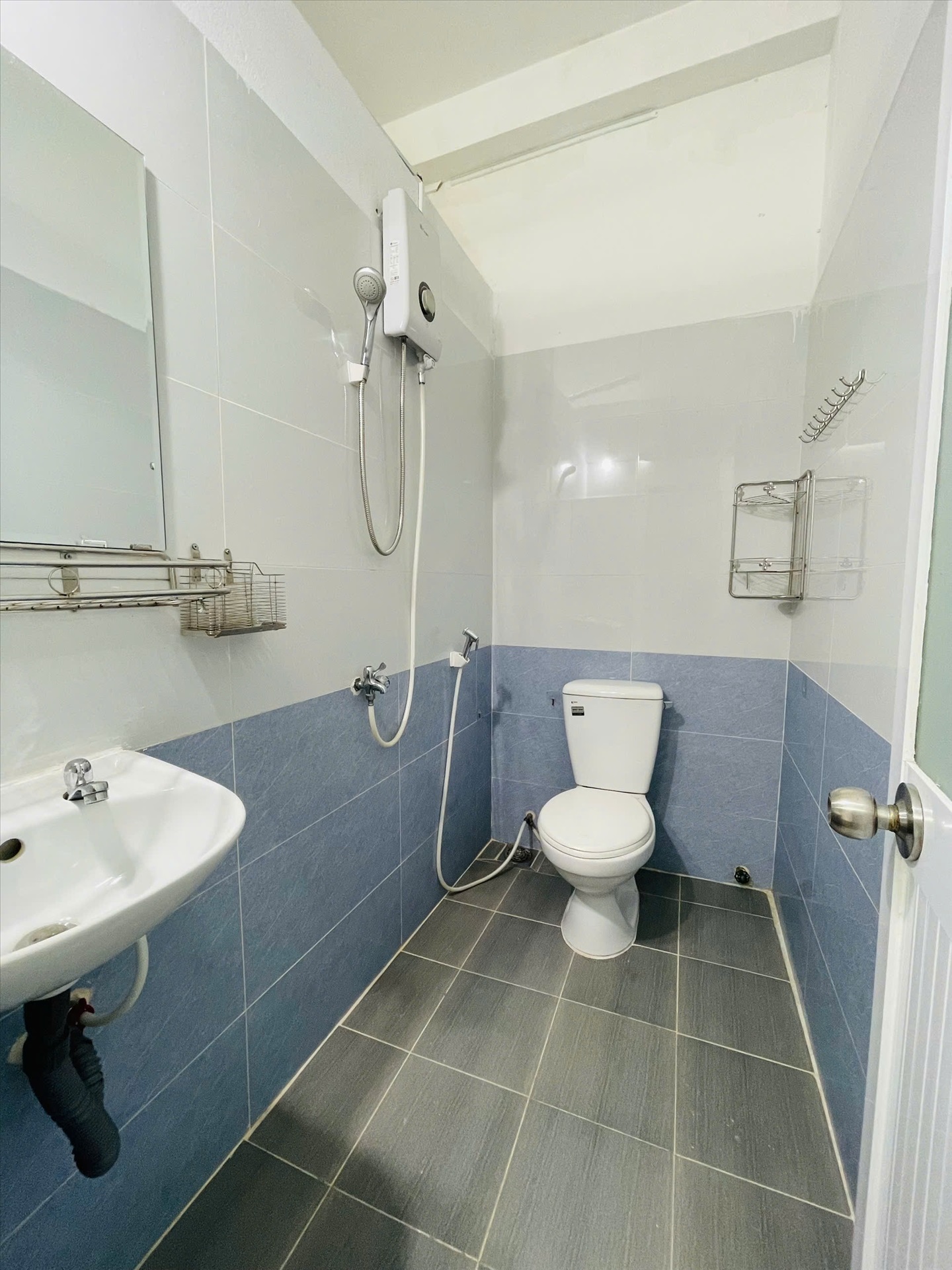 Phòng trọ 1 Phòng ngủ 30m2 tại Wish Home Tân Sơn Hòa - Tân Bình - Phòng tắm