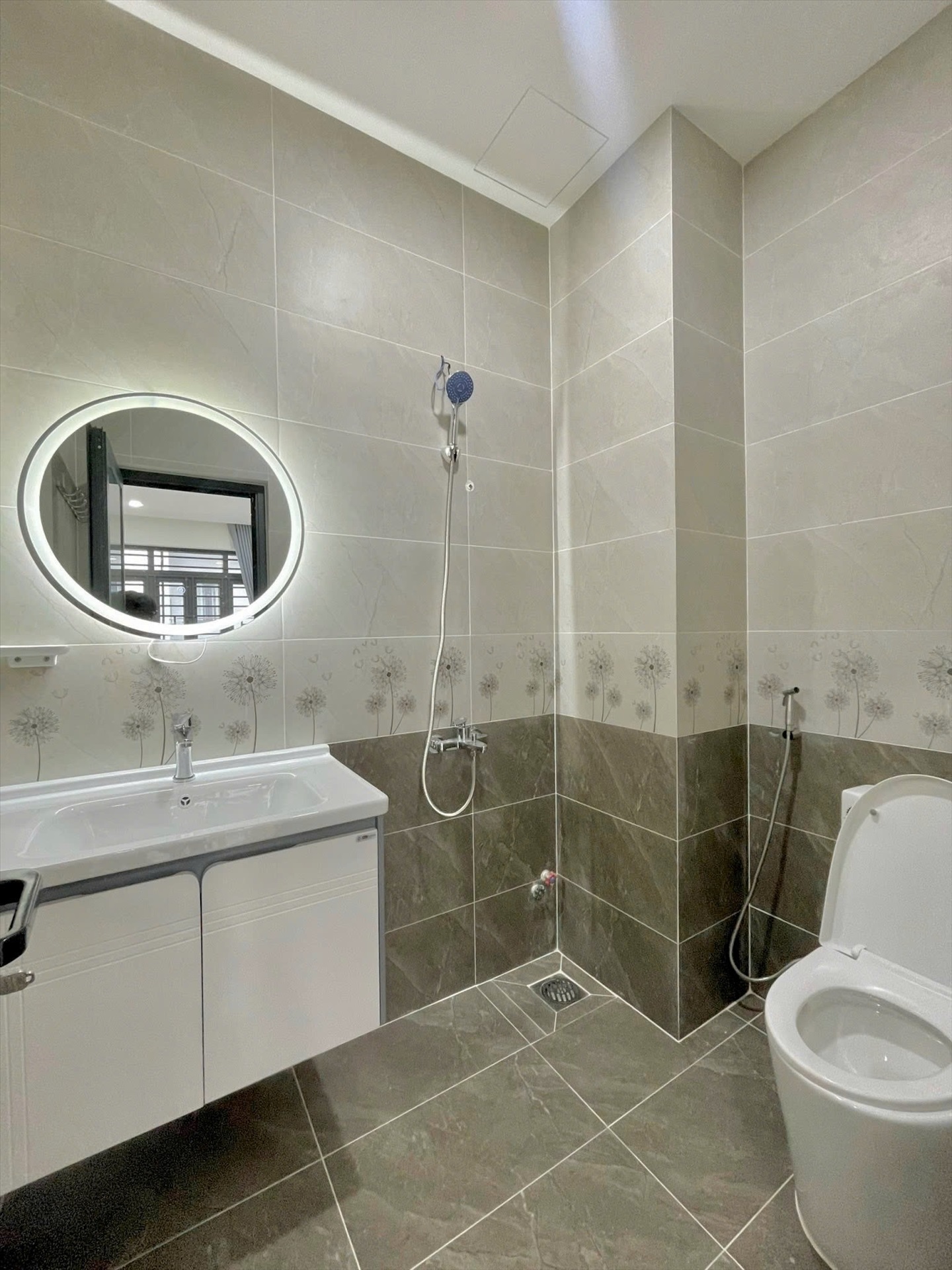 Phòng trọ Studio 30m2 tại LTL House Bạch Đằng - Tân Bình - Phòng tắm