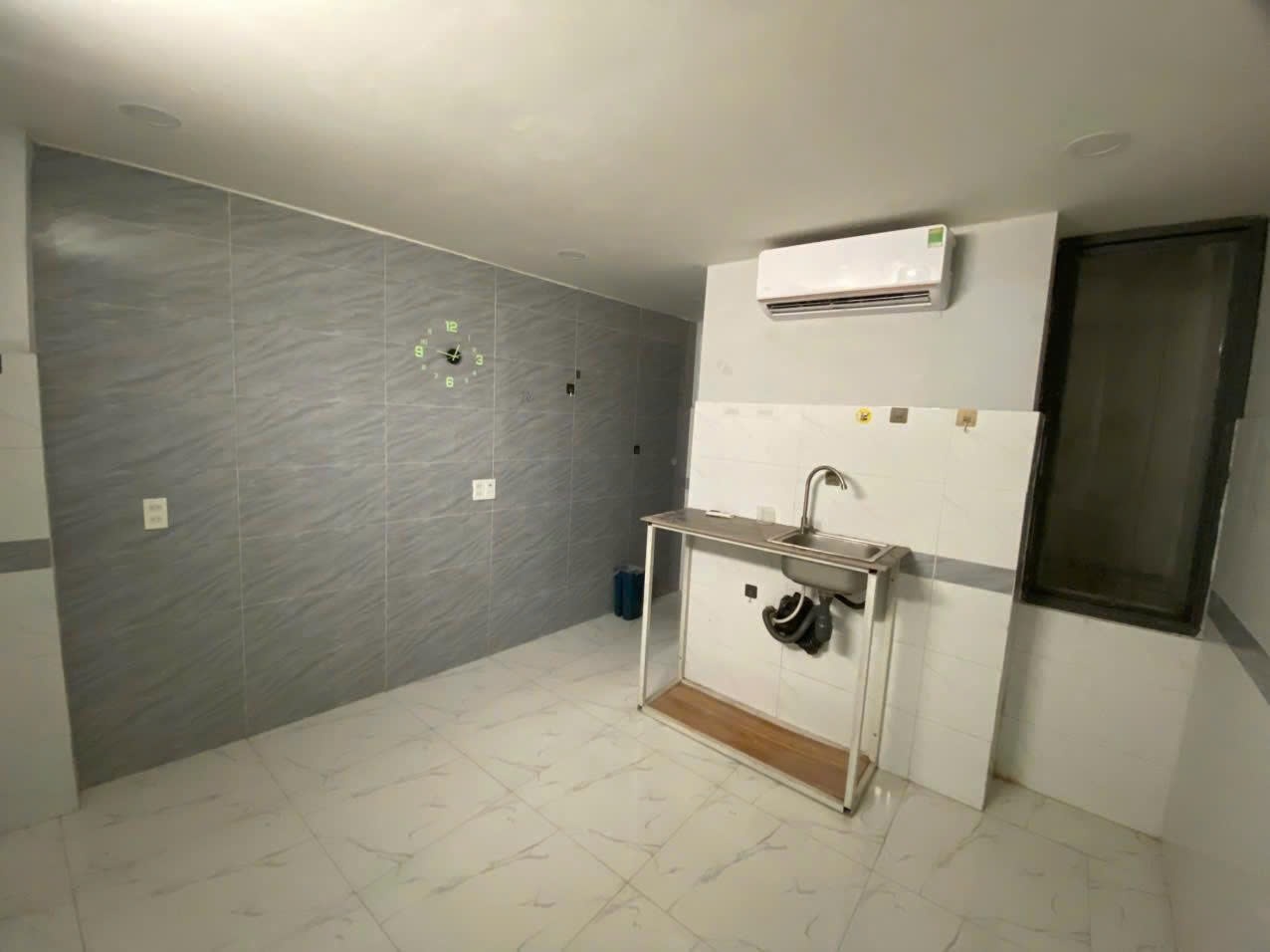 Phòng trọ QT Home Nguyễn Văn Đậu - Bình Thạnh - Phòng (*)