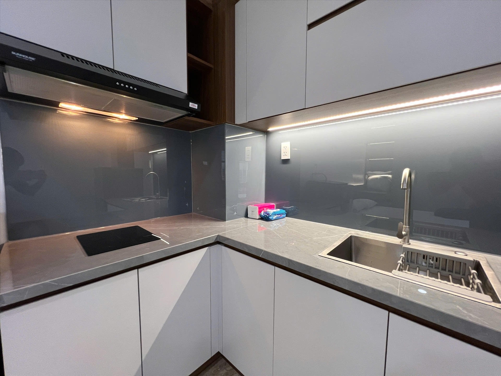 Phòng trọ Studio 30m2 tại The Forest Home Võ Văn Kiệt - Quận 1 - Phòng bếp
