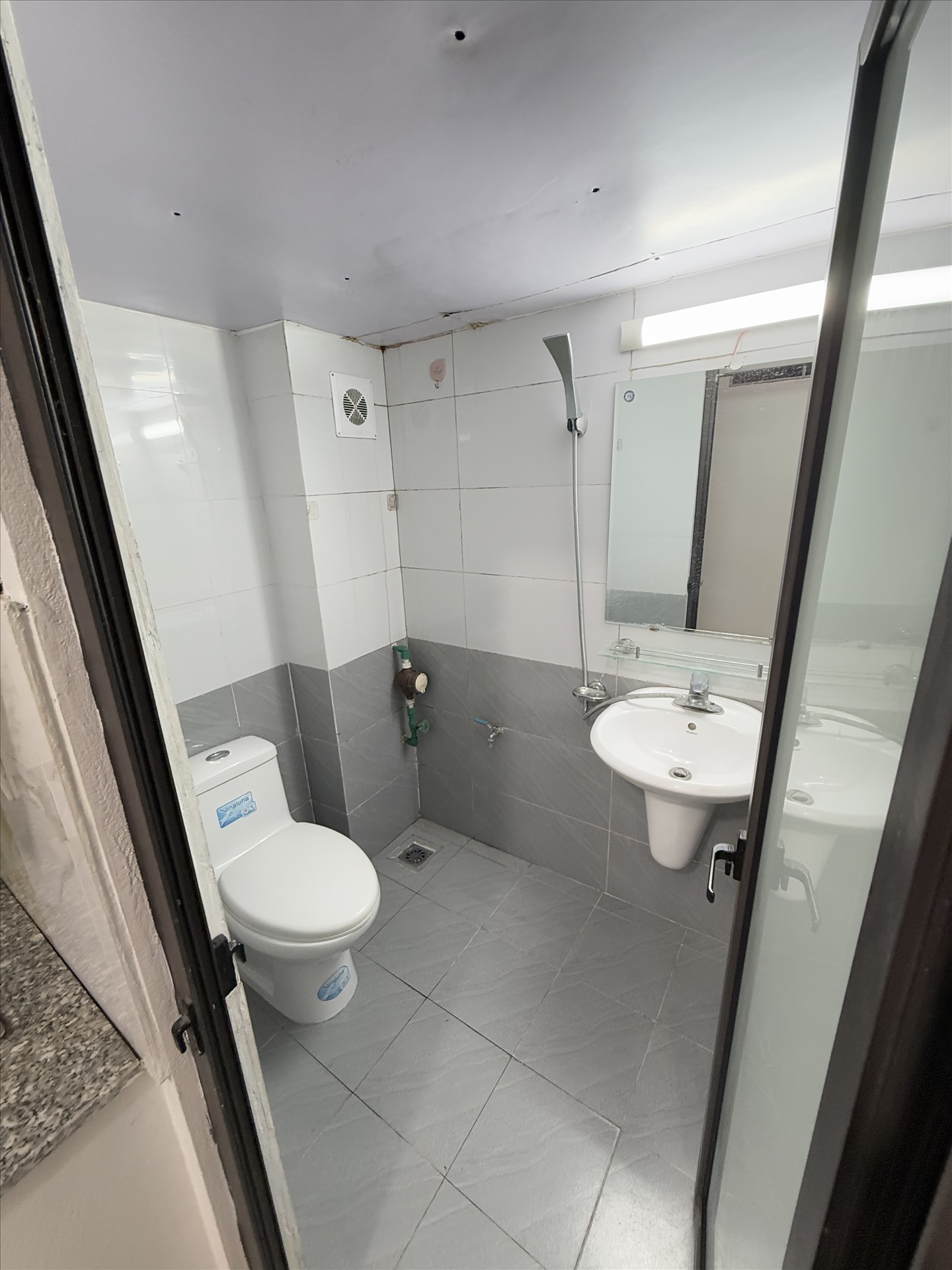 Phòng trọ Studio 30m2 tại NTV Apartment 1 Triều Khúc - Thanh Xuân - Phòng tắm