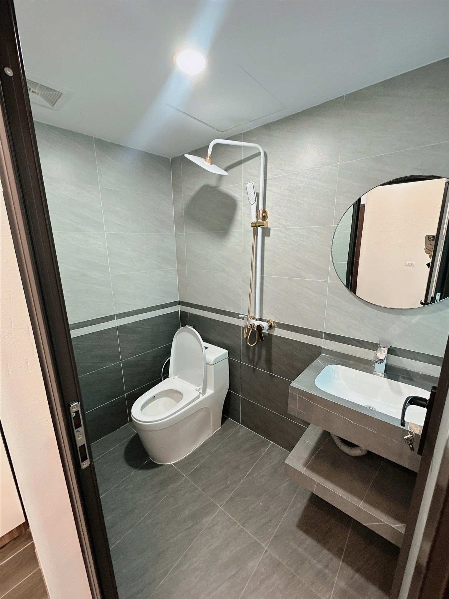 Phòng trọ Studio 30m2 tại NTV Apartment Đình Thôn - Nam Từ Liêm - Phòng tắm