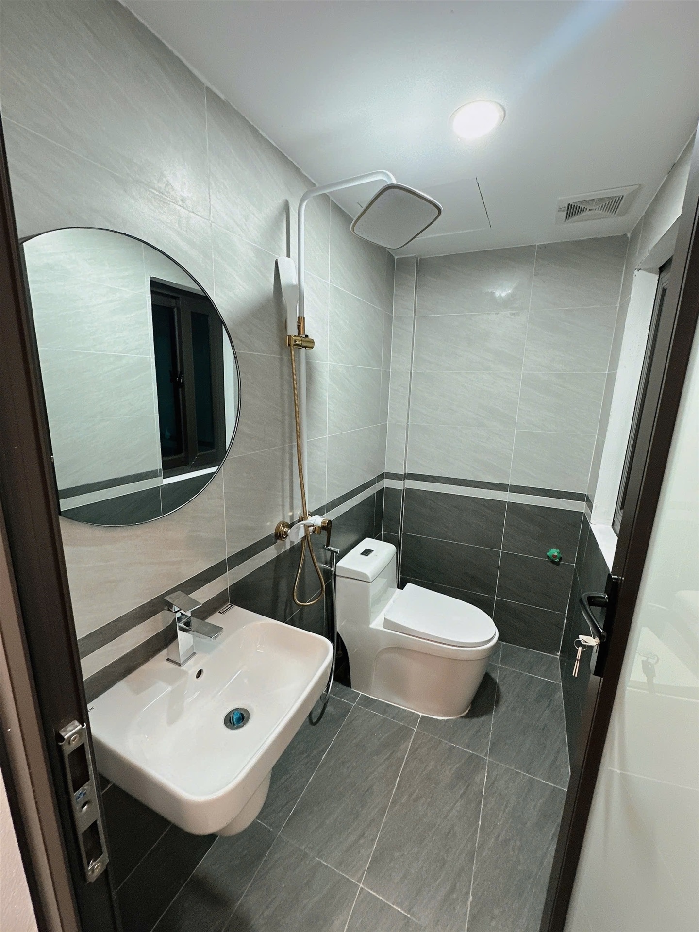 Phòng trọ Studio 25m2 tại NTV Apartment Đình Thôn - Nam Từ Liêm - Phòng tắm