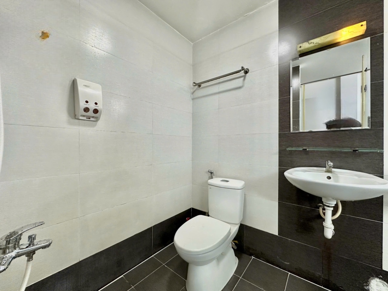 Phòng trọ Studio 30m2 tại Kelly Home Hoa Lan - Phú Nhuận - Phòng tắm