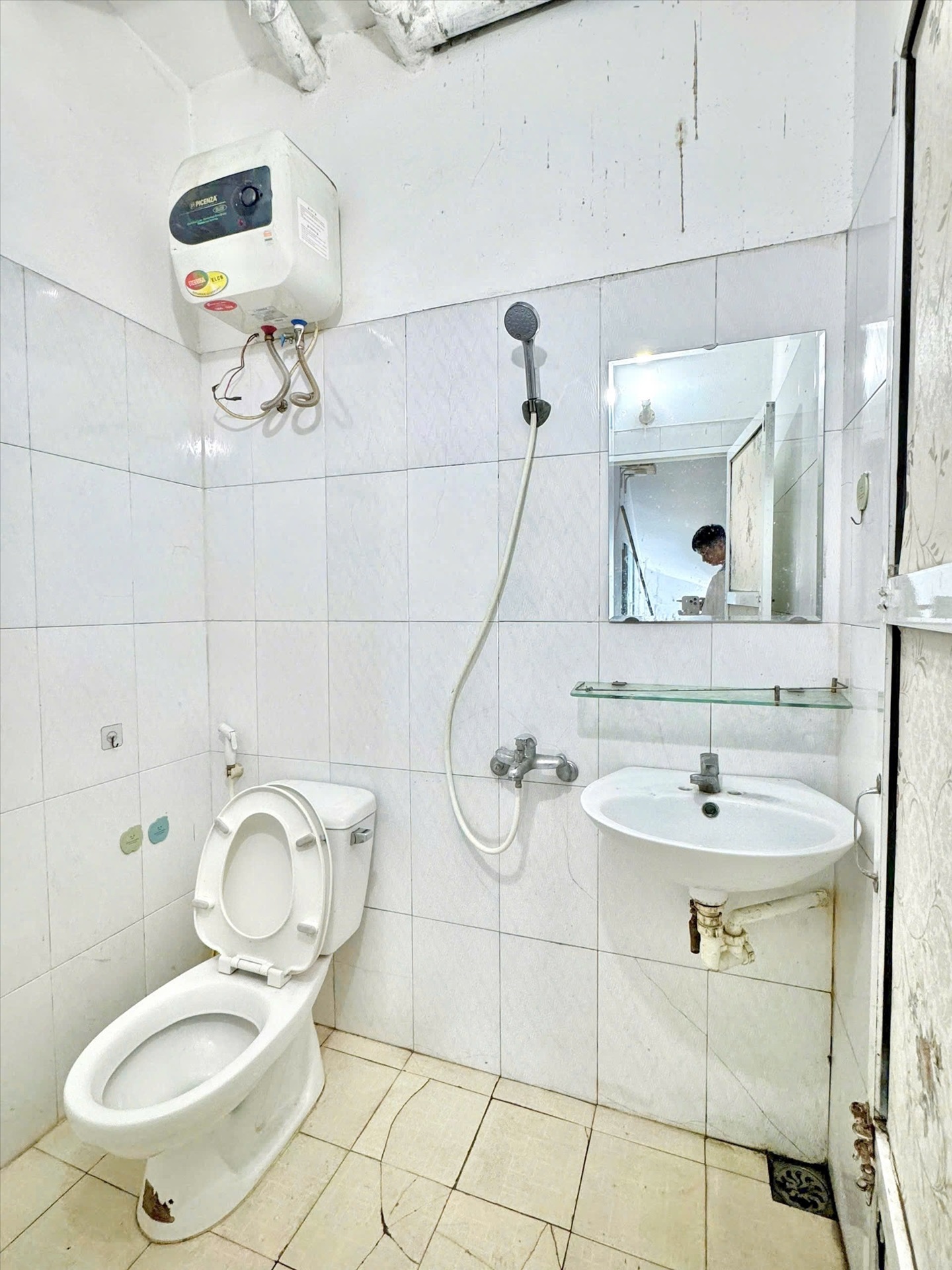 Phòng trọ Studio 25m2 tại Time House Cự Lộc - Thanh Xuân - Phòng tắm