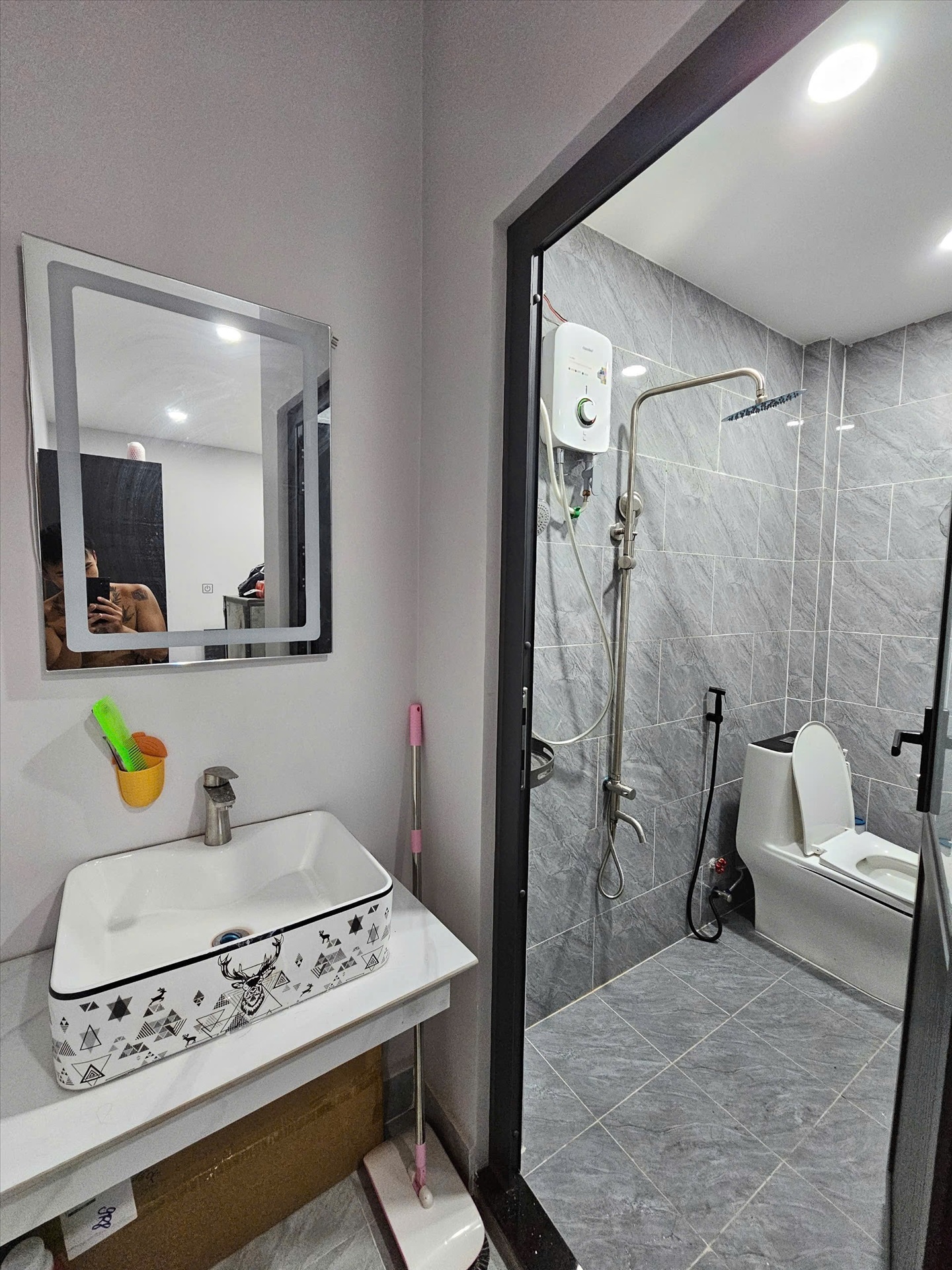 Phòng trọ Studio 20m2 tại TN Home Đinh Bộ Lĩnh - Bình Thạnh - Phòng tắm