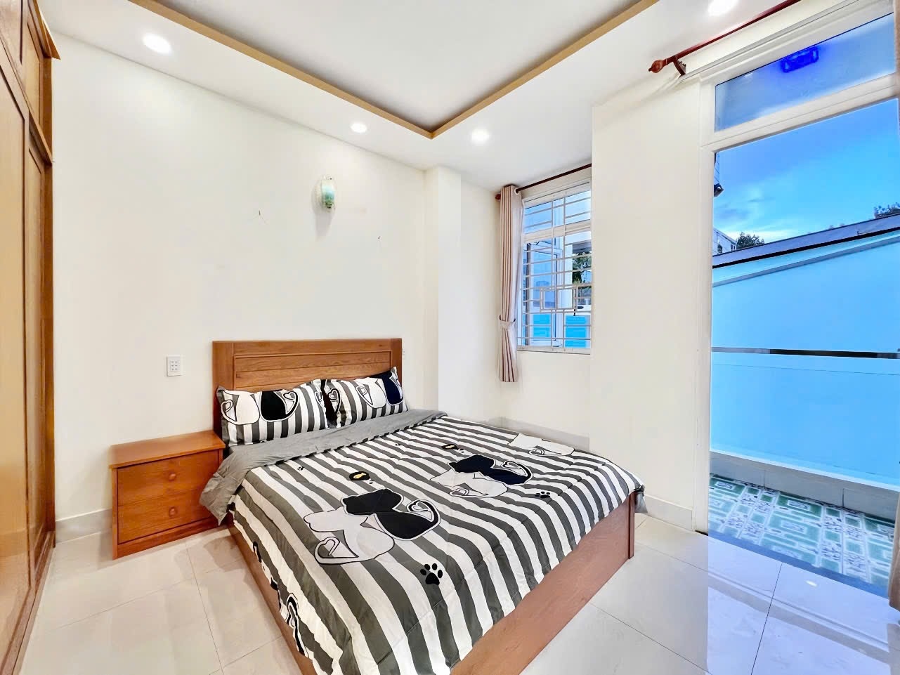 Phòng trọ HN Home Lê Văn Sỹ - Quận 3 - Phòng (*)